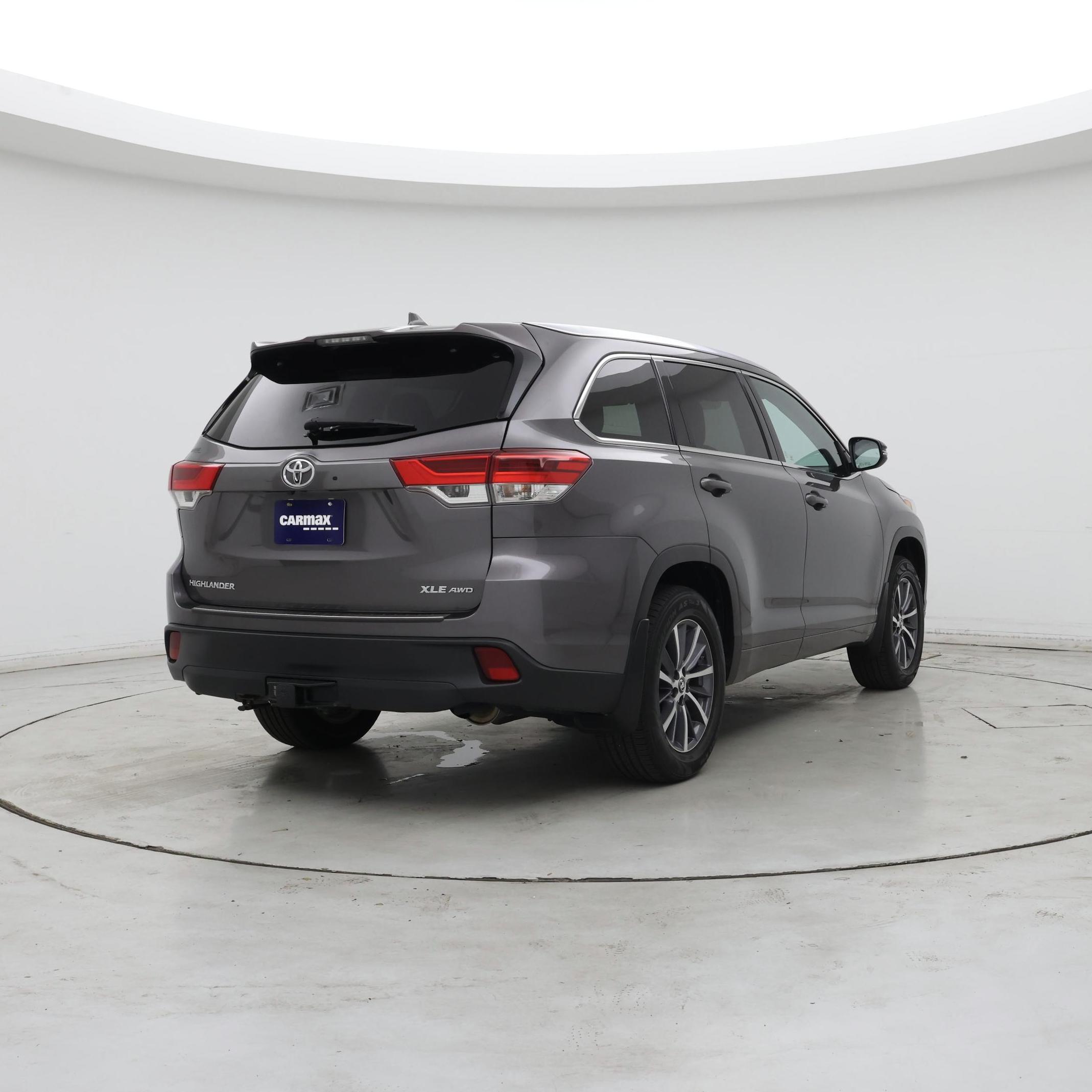 Thumbnail: 2018 Toyota Highlander - 8