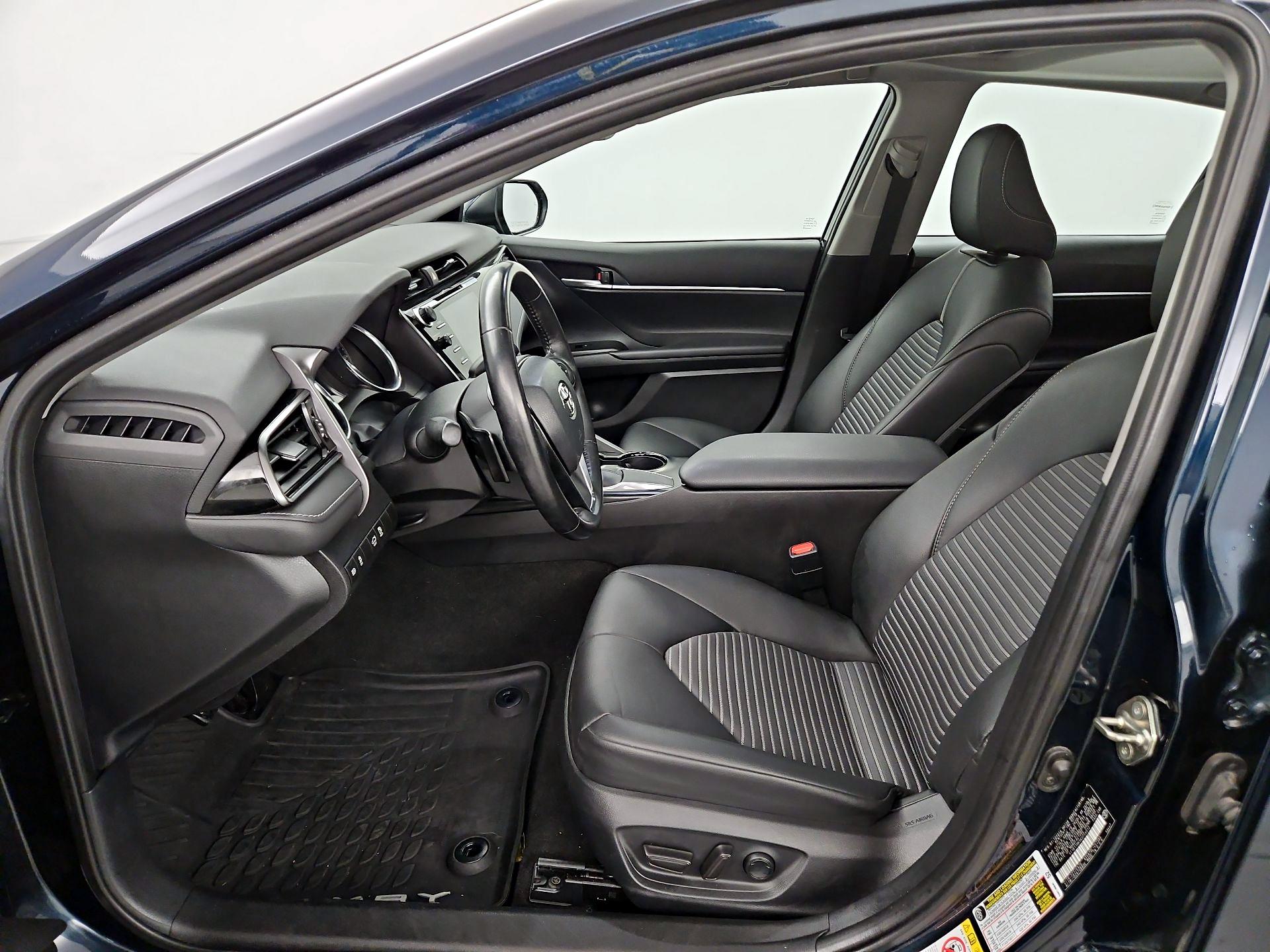 Thumbnail: 2019 Toyota Camry - 11