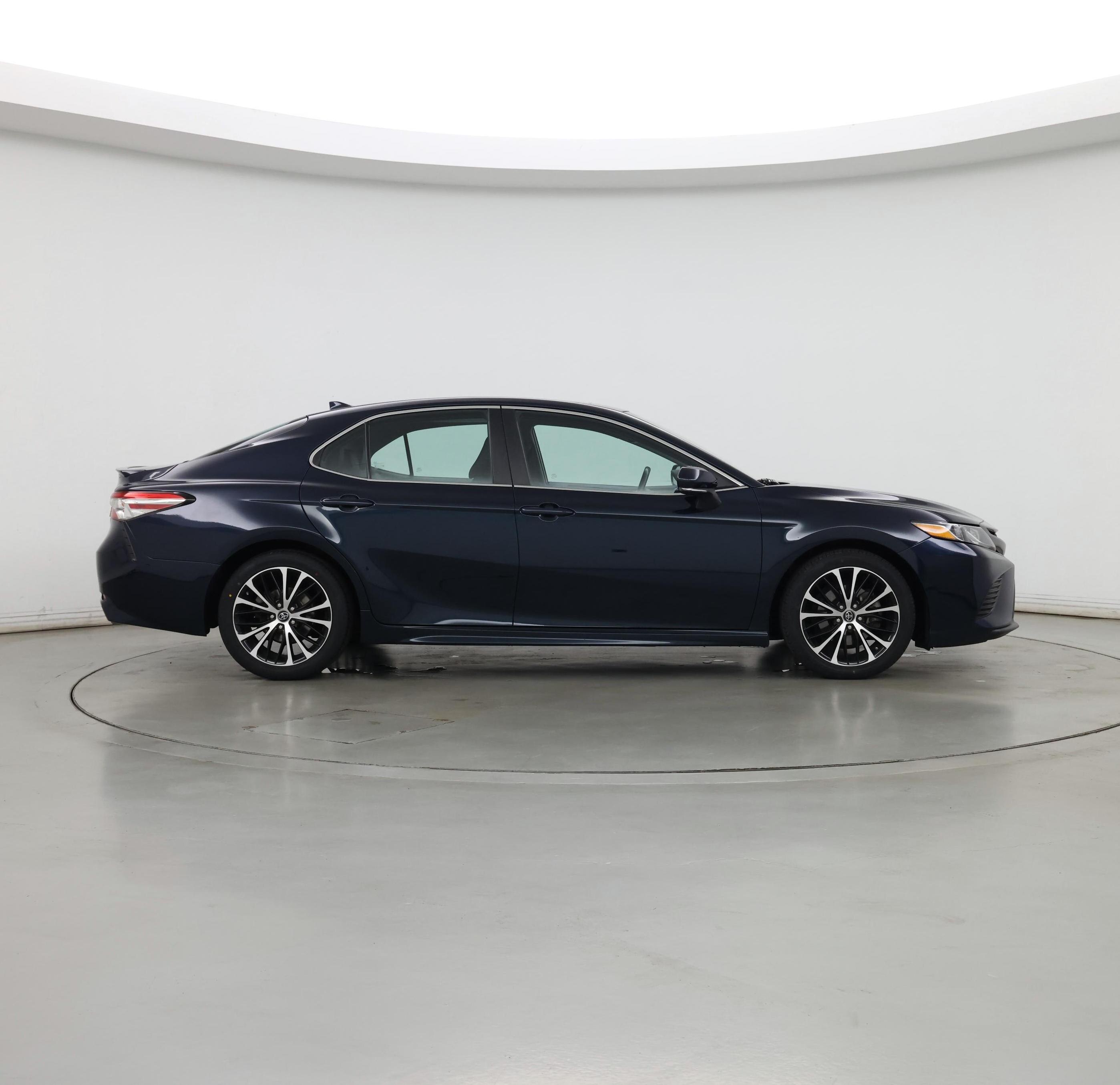 Thumbnail: 2019 Toyota Camry - 7