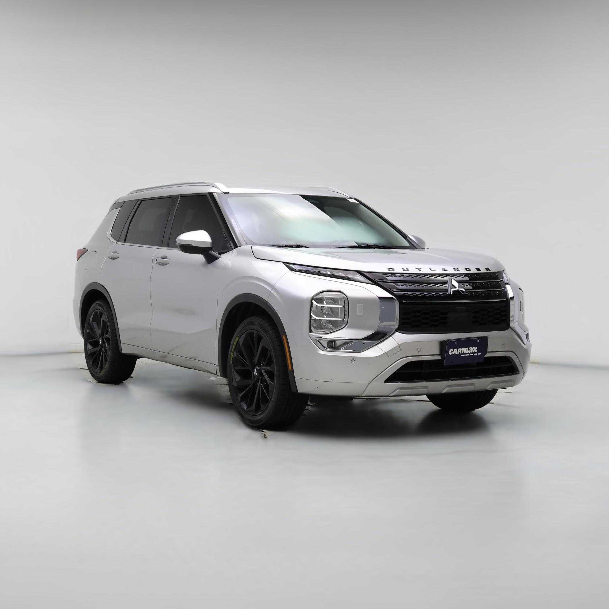Thumbnail: 2022 Mitsubishi Outlander - 1