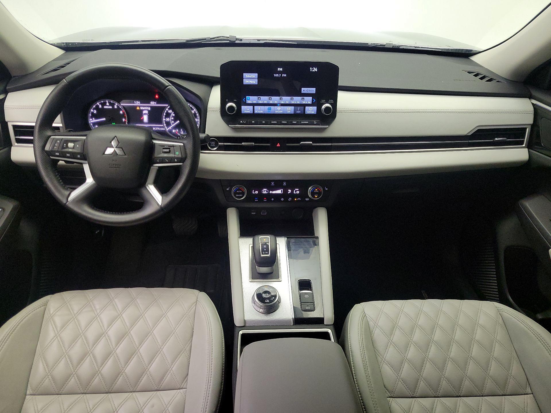 Thumbnail: 2022 Mitsubishi Outlander - 9