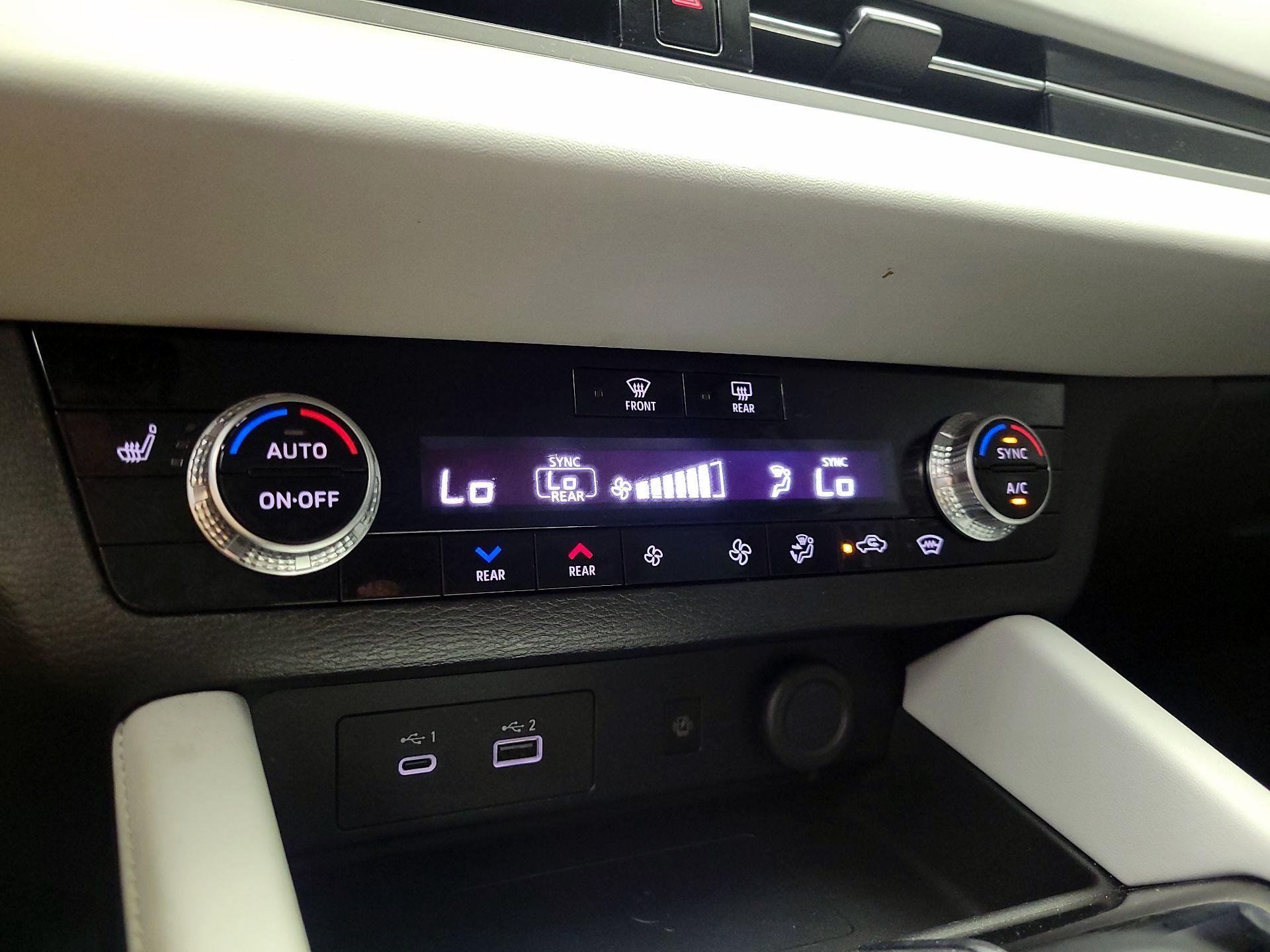 Thumbnail: 2022 Mitsubishi Outlander - 16