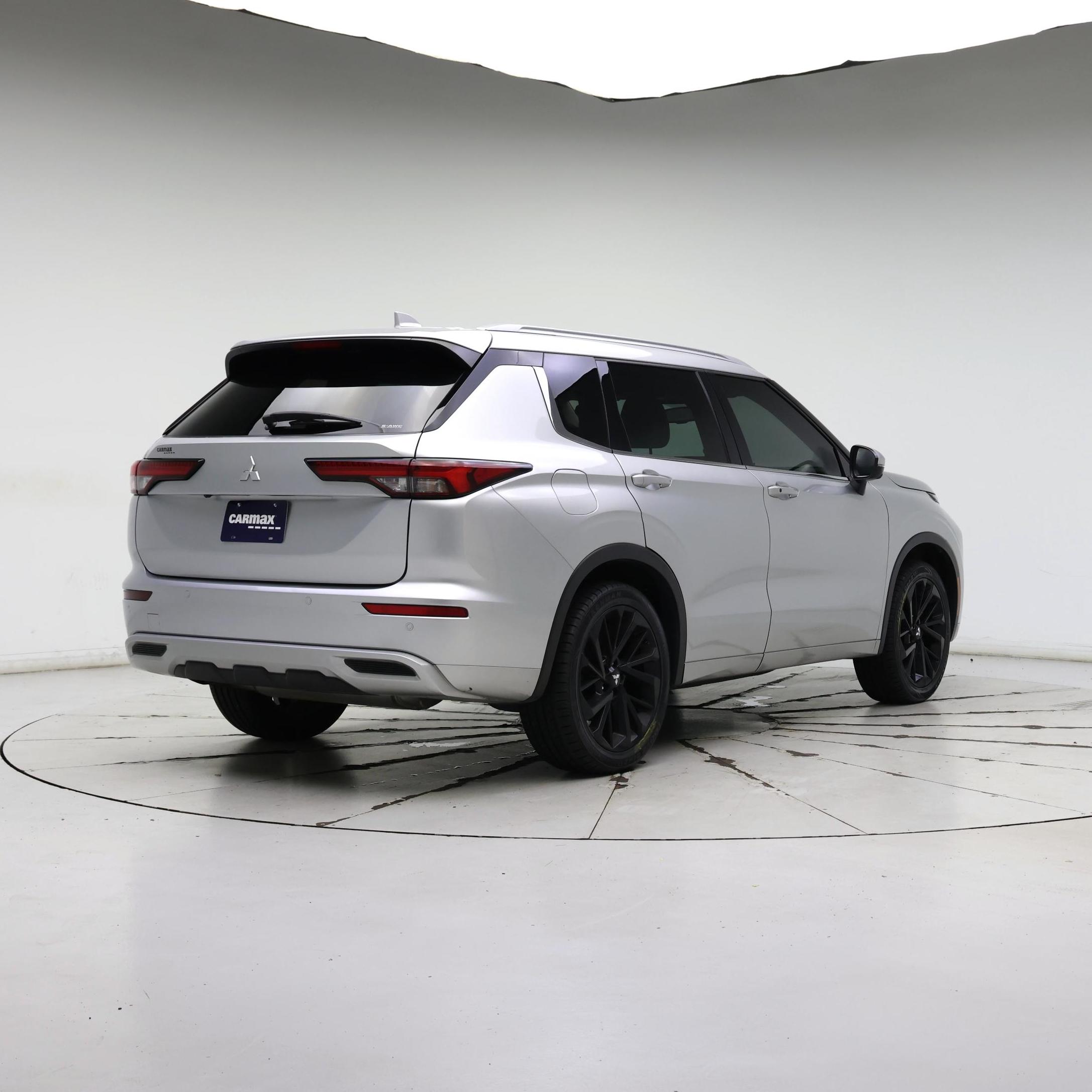 Thumbnail: 2022 Mitsubishi Outlander - 8