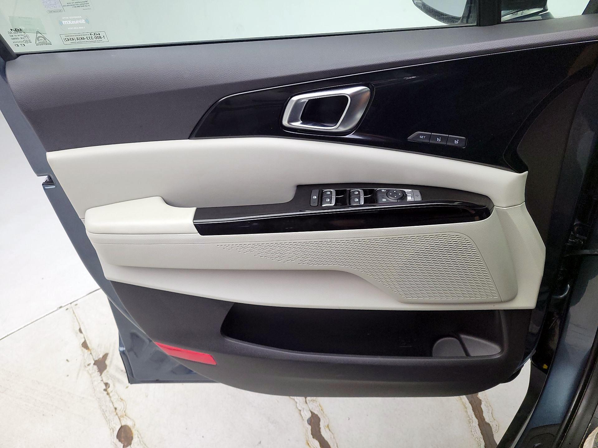 Thumbnail: 2024 Kia Carnival - 12