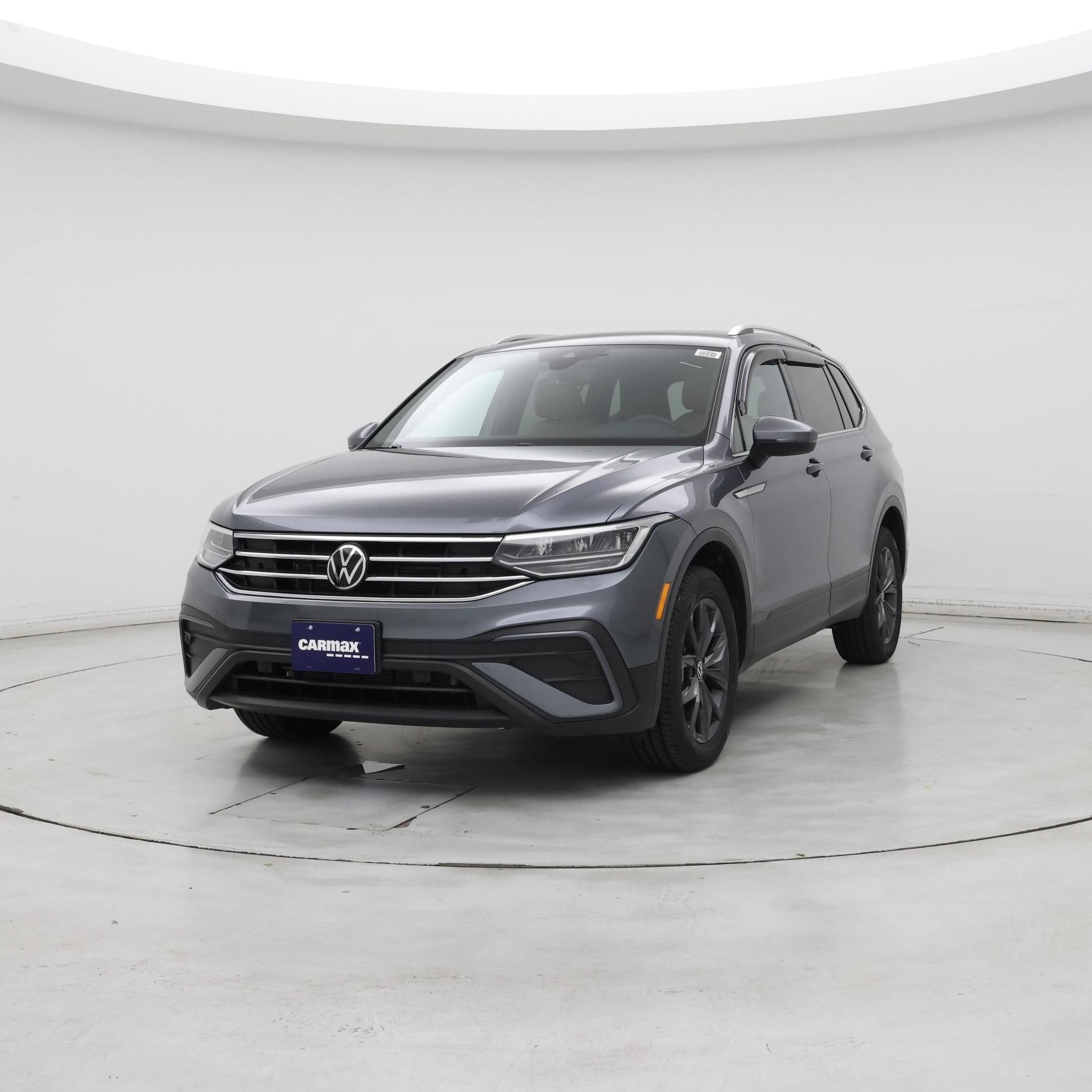 Thumbnail: 2022 Volkswagen Tiguan - 4