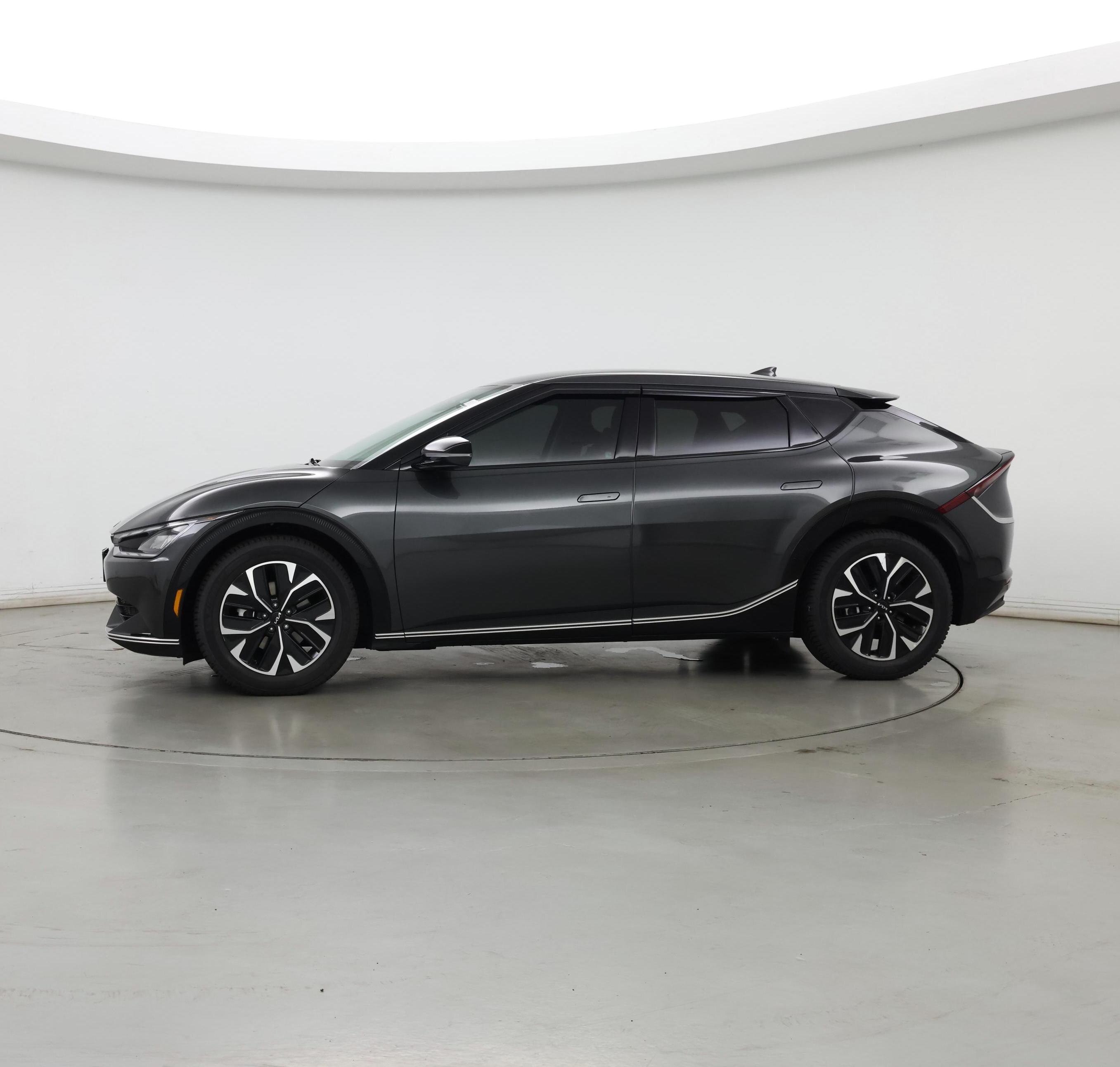 Thumbnail: 2023 Kia EV6 - 3