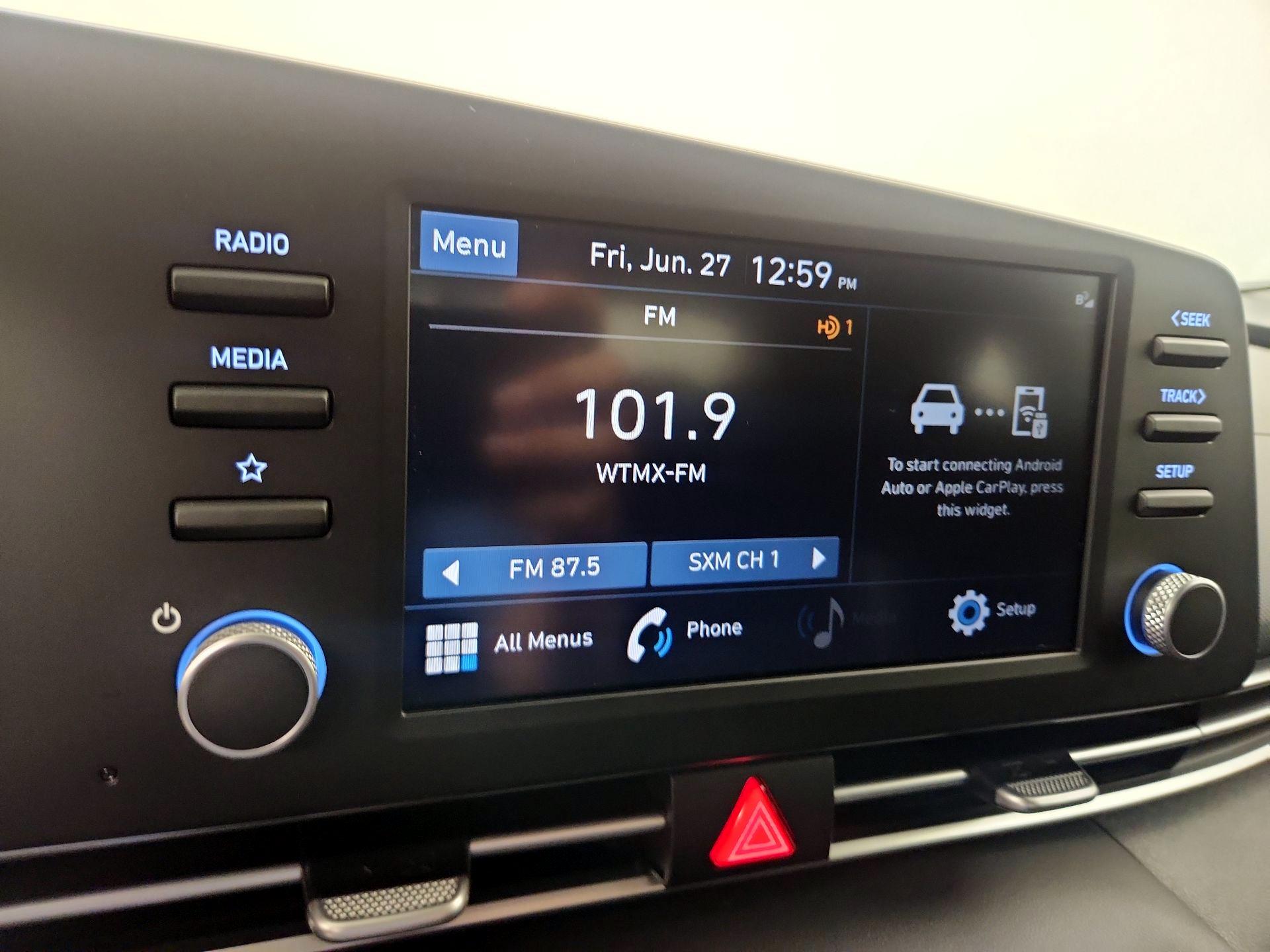 Thumbnail: 2023 Hyundai Elantra - 15
