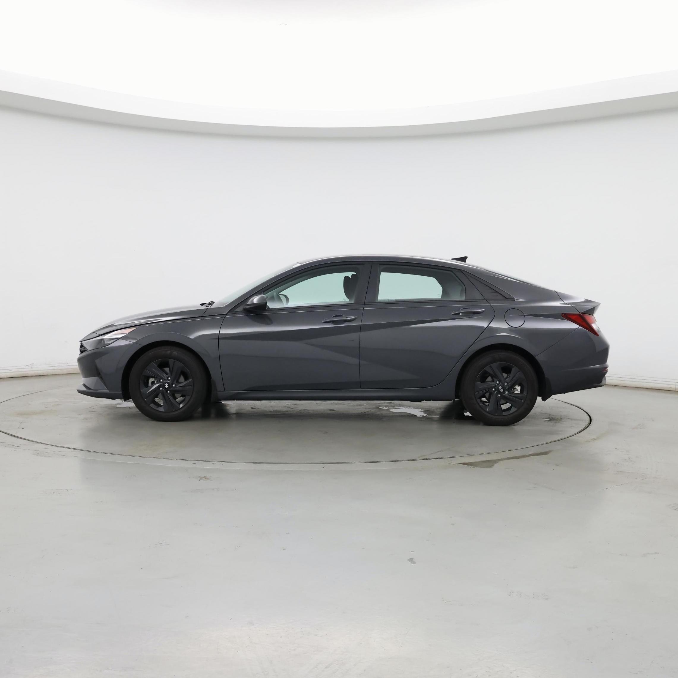 Thumbnail: 2023 Hyundai Elantra - 3