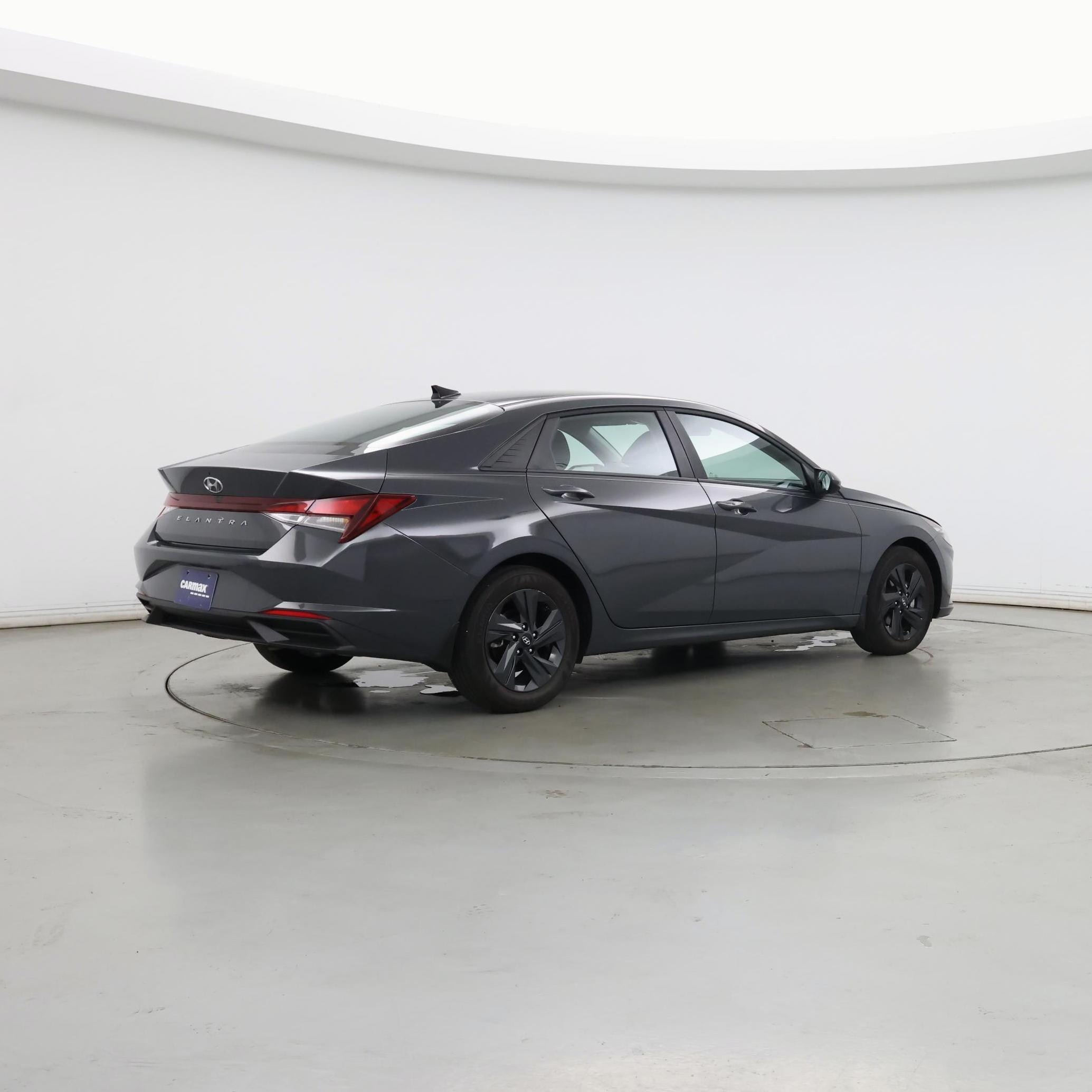 Thumbnail: 2023 Hyundai Elantra - 8