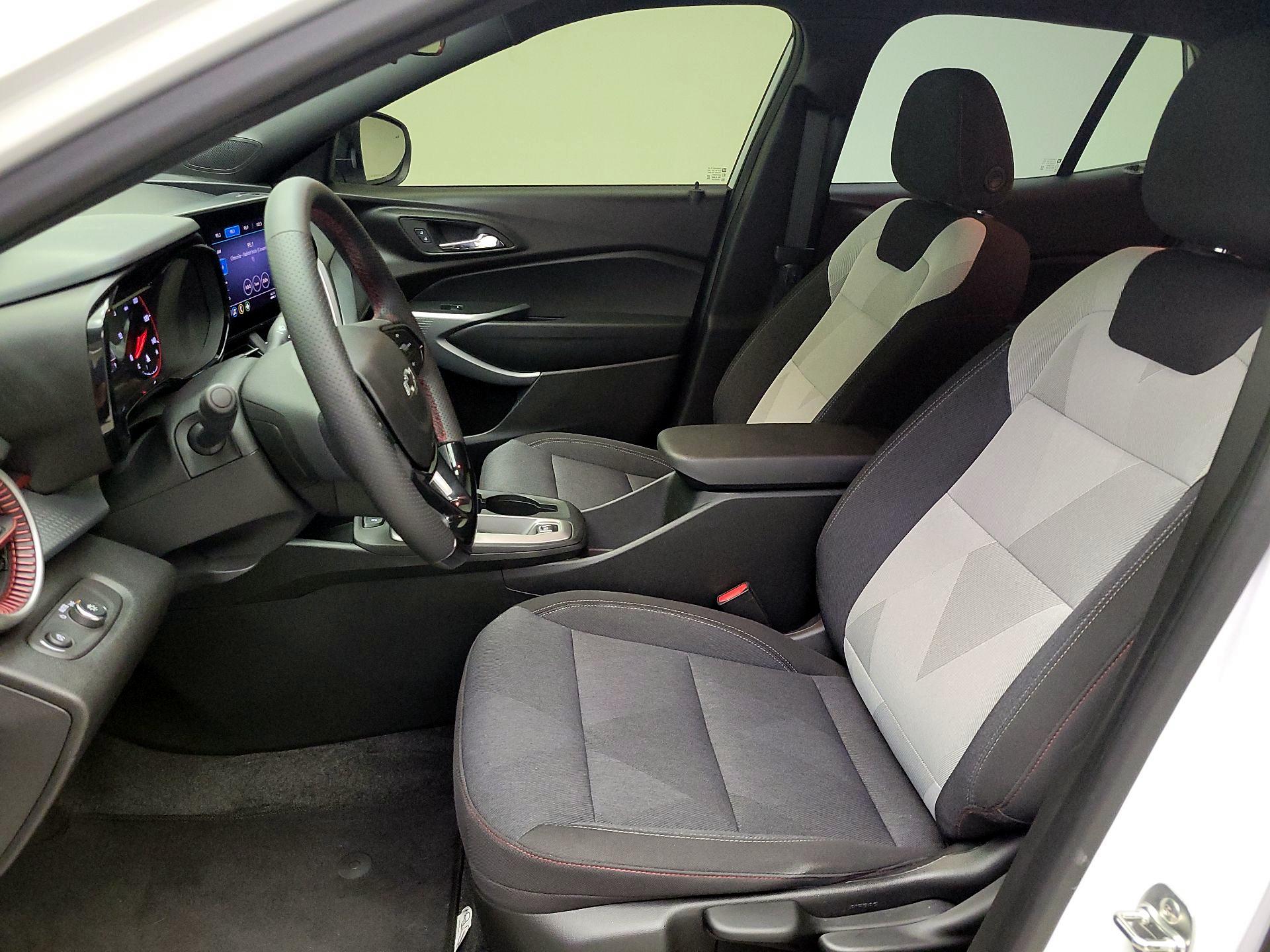 Thumbnail: 2024 Chevrolet Trax - 11