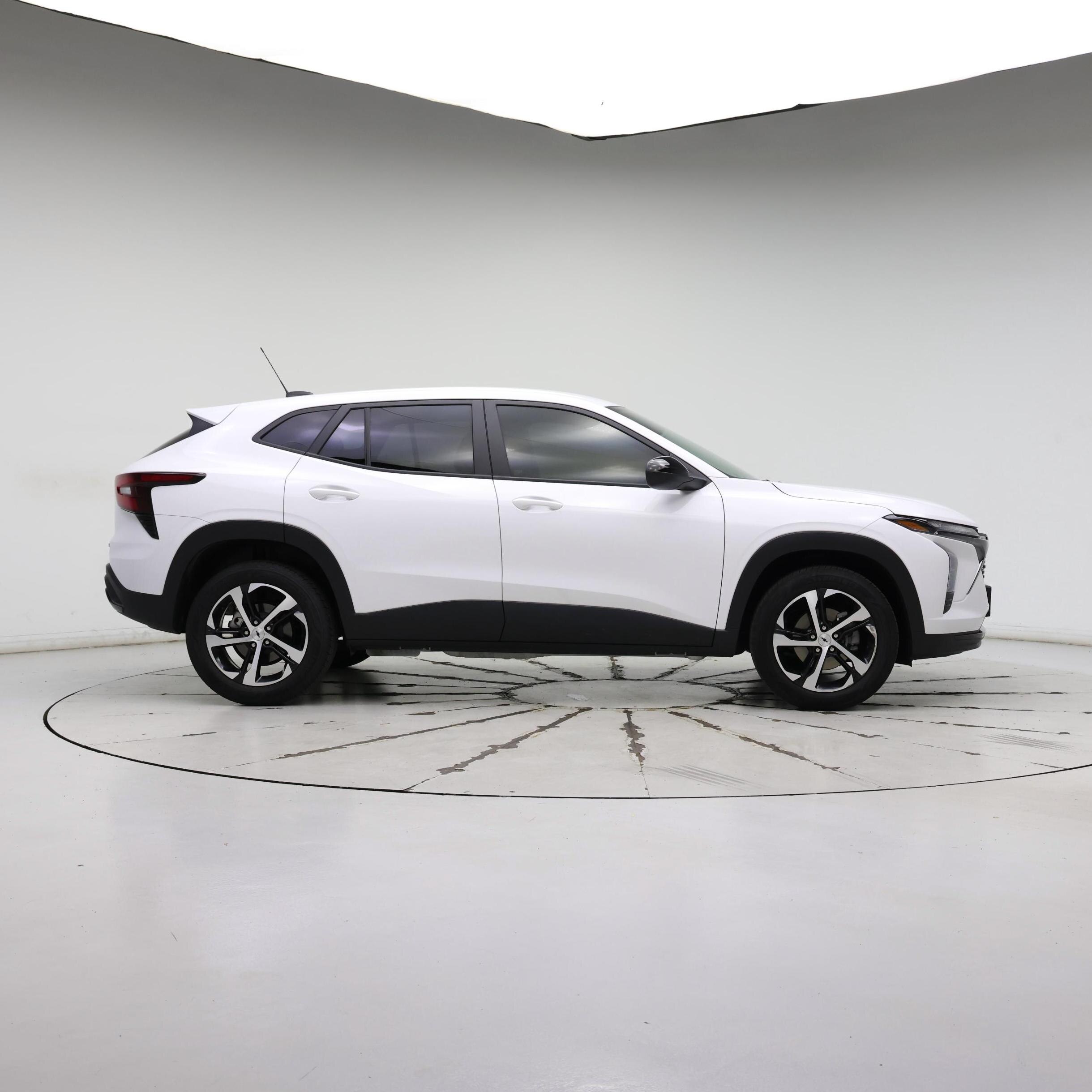 Thumbnail: 2024 Chevrolet Trax - 7