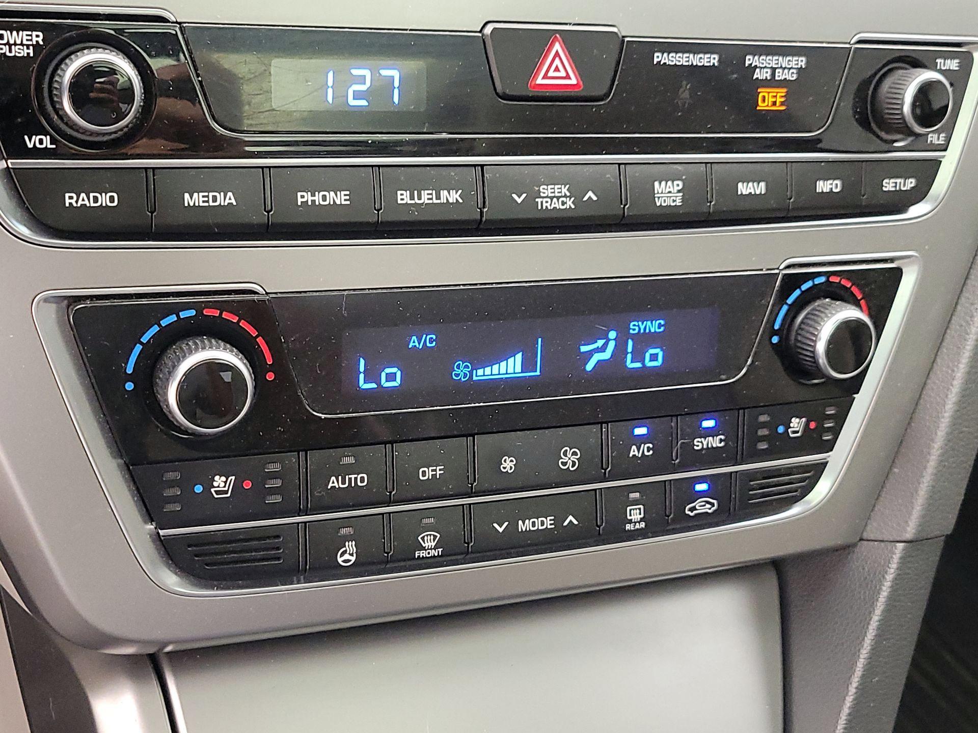 Thumbnail: 2015 Hyundai Sonata - 17