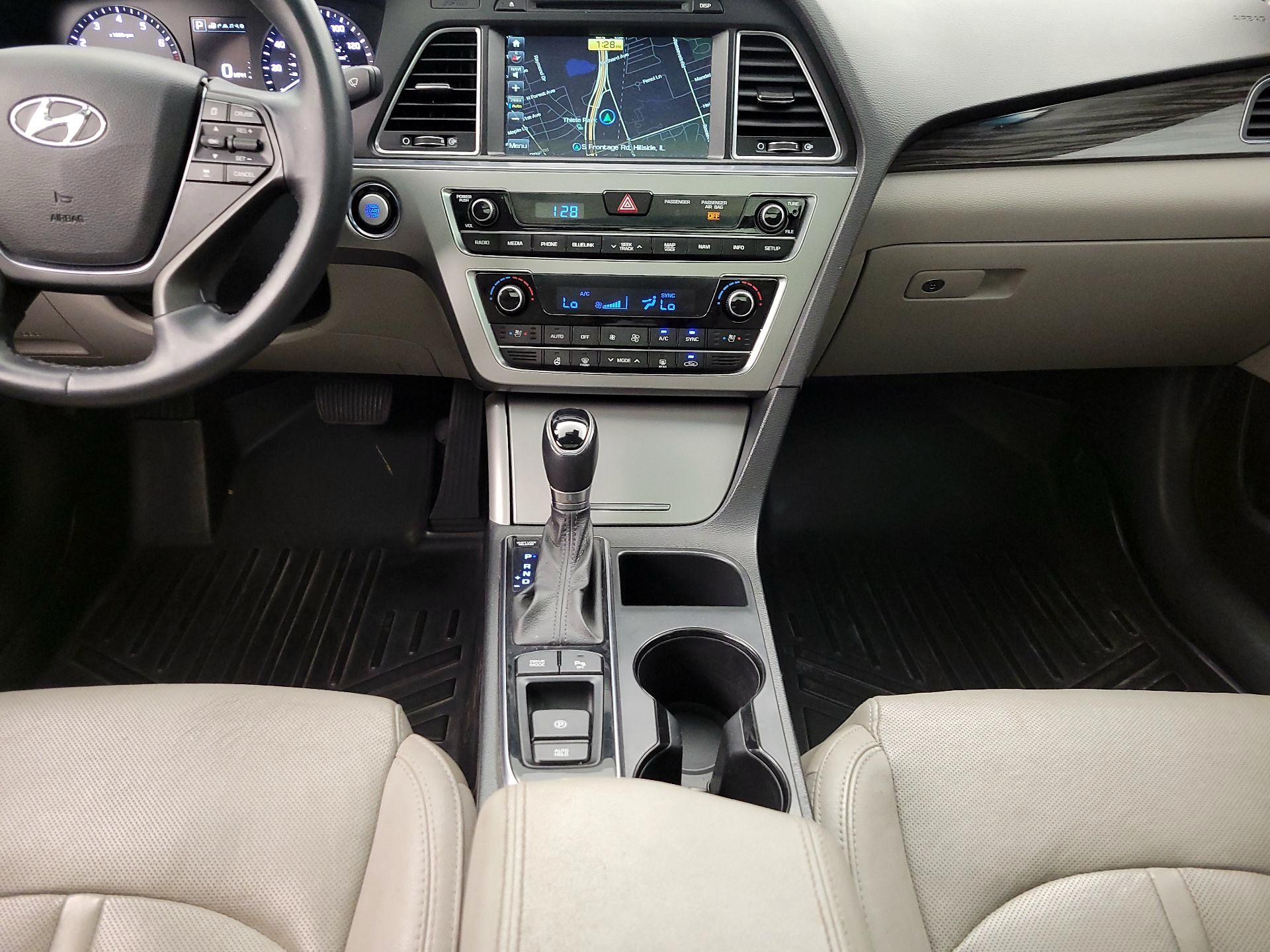 Thumbnail: 2015 Hyundai Sonata - 18