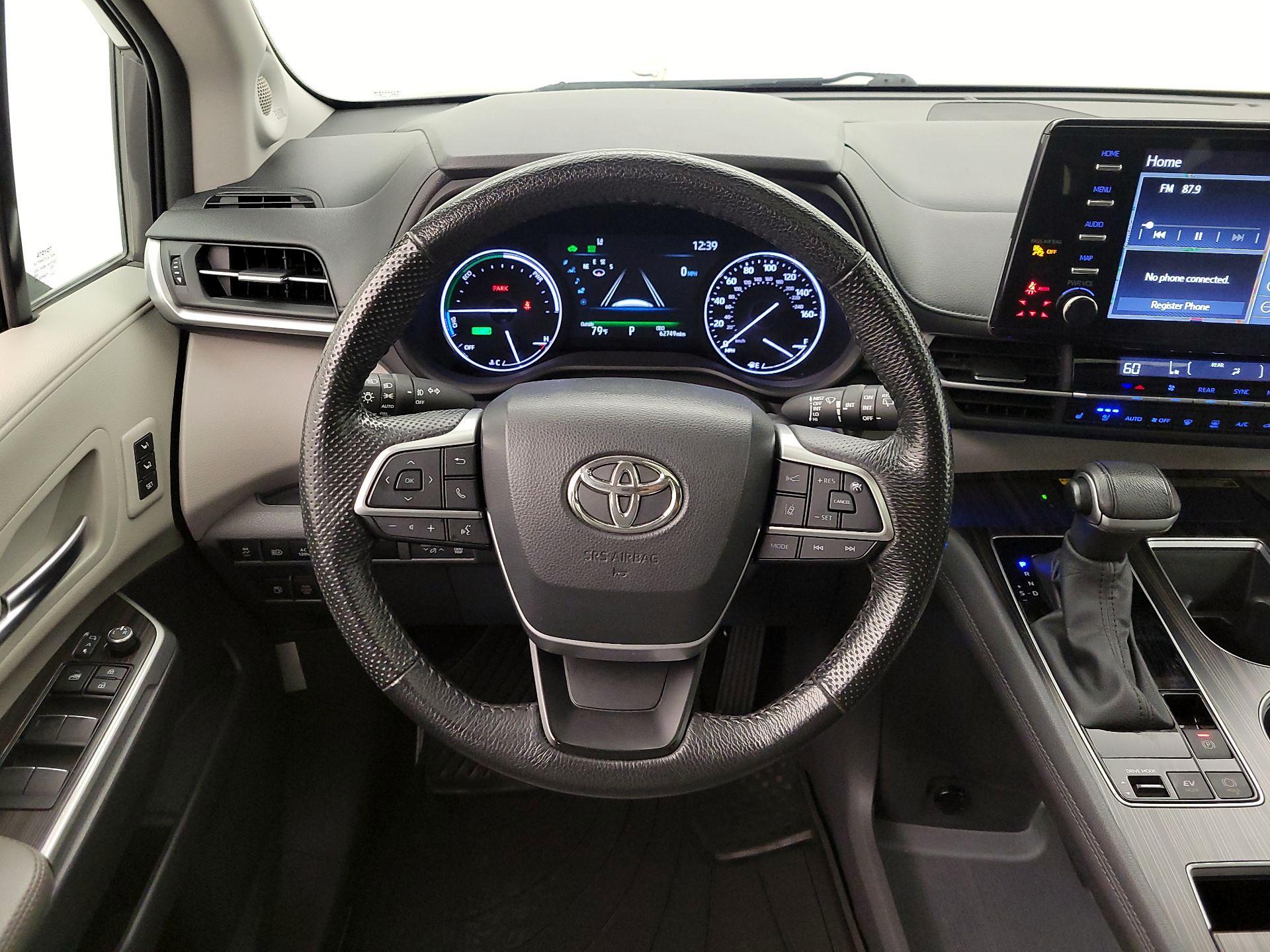 Thumbnail: 2024 Toyota Sienna - 10