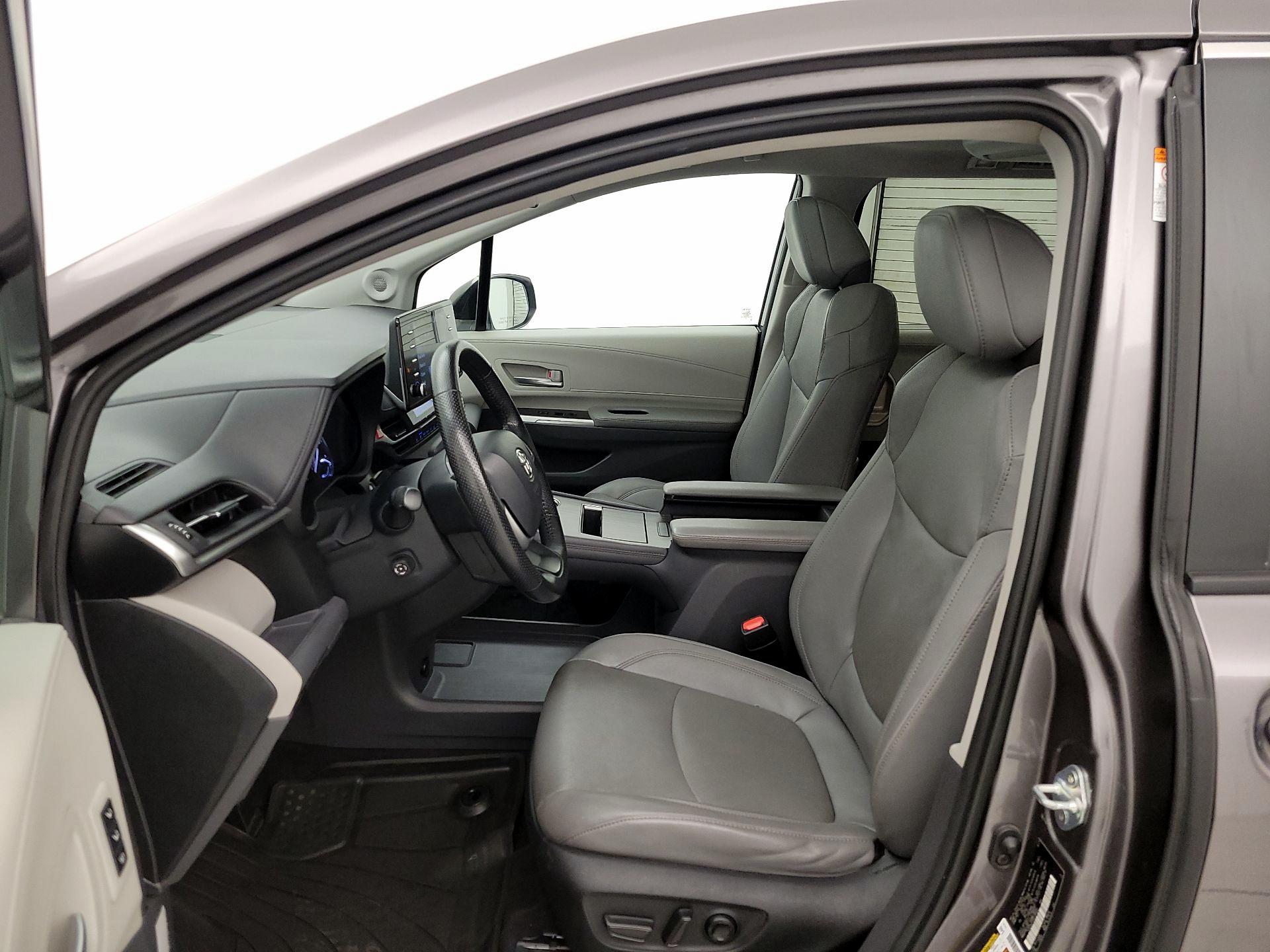 Thumbnail: 2024 Toyota Sienna - 11