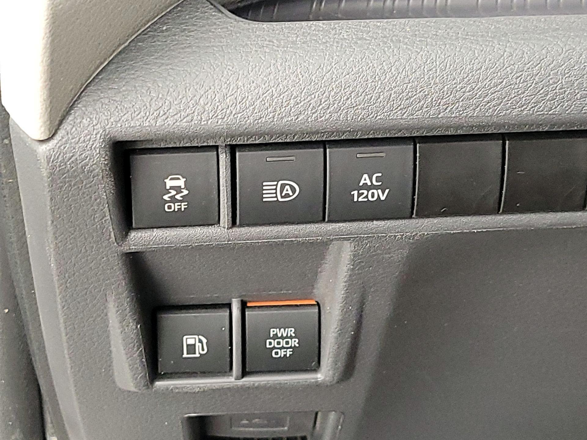 Thumbnail: 2024 Toyota Sienna - 13