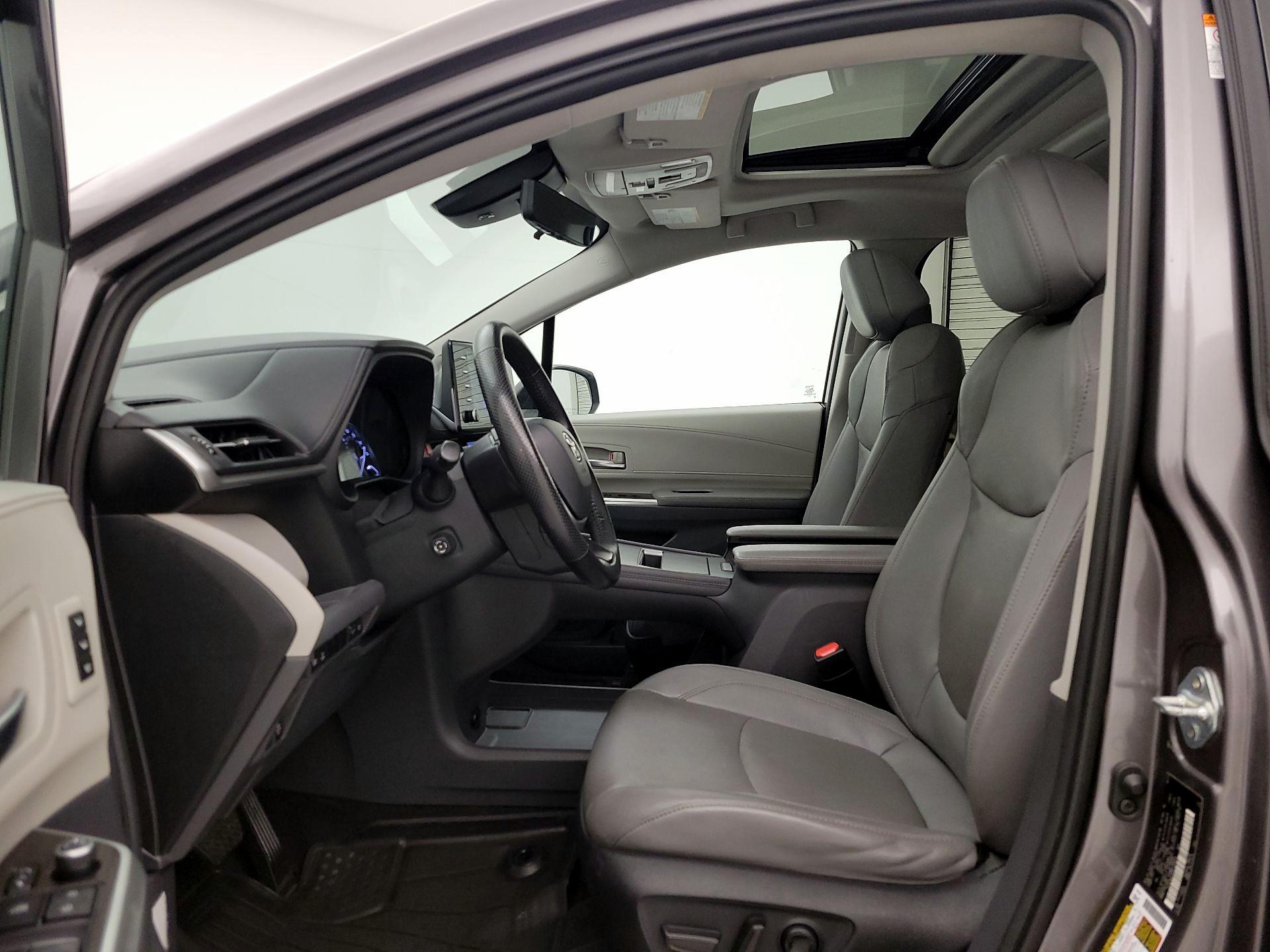 Thumbnail: 2024 Toyota Sienna - 19