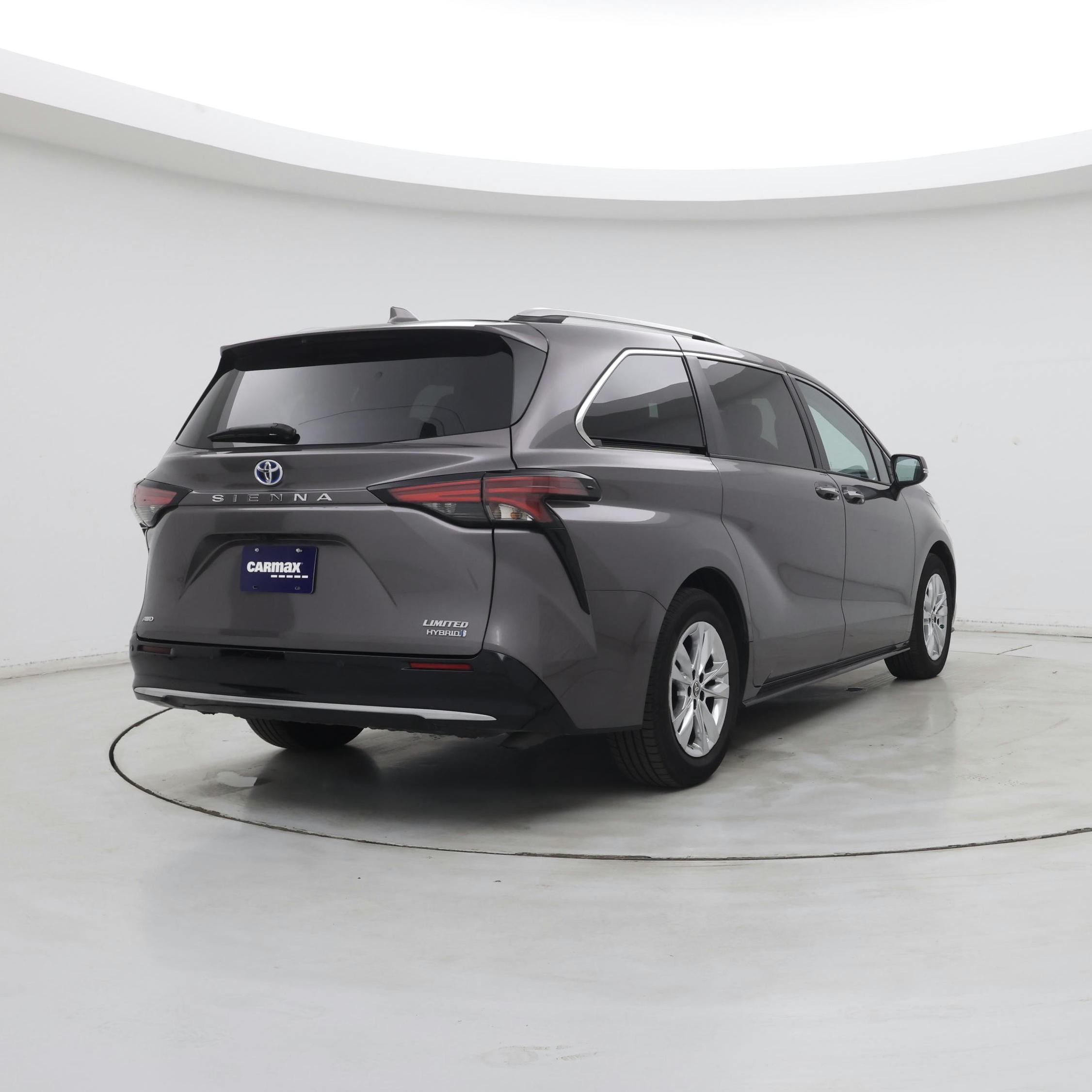 Thumbnail: 2024 Toyota Sienna - 8