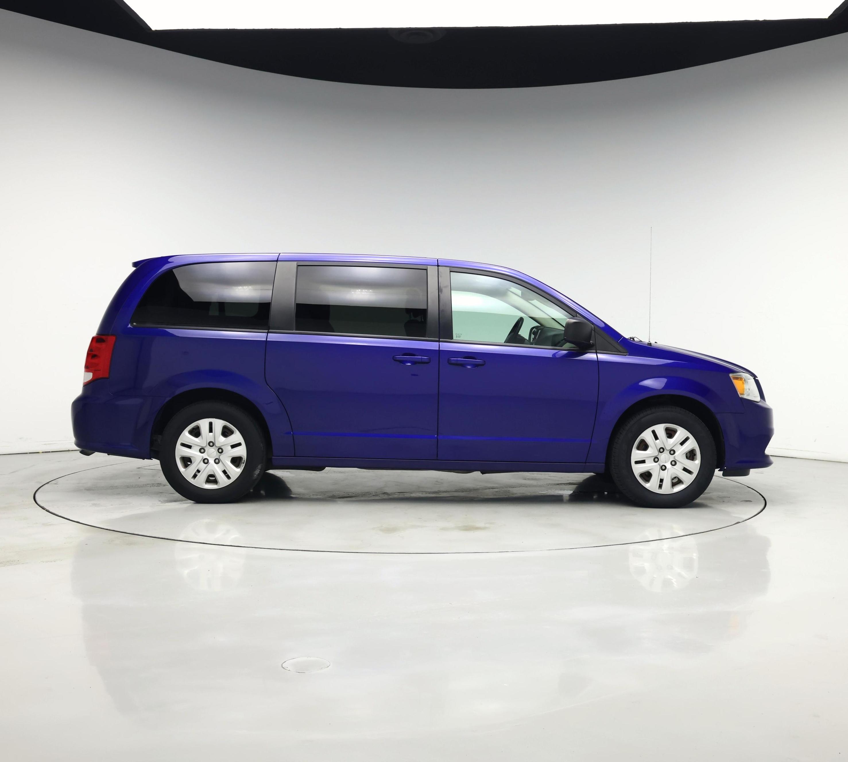Thumbnail: 2018 Dodge Grand Caravan - 7
