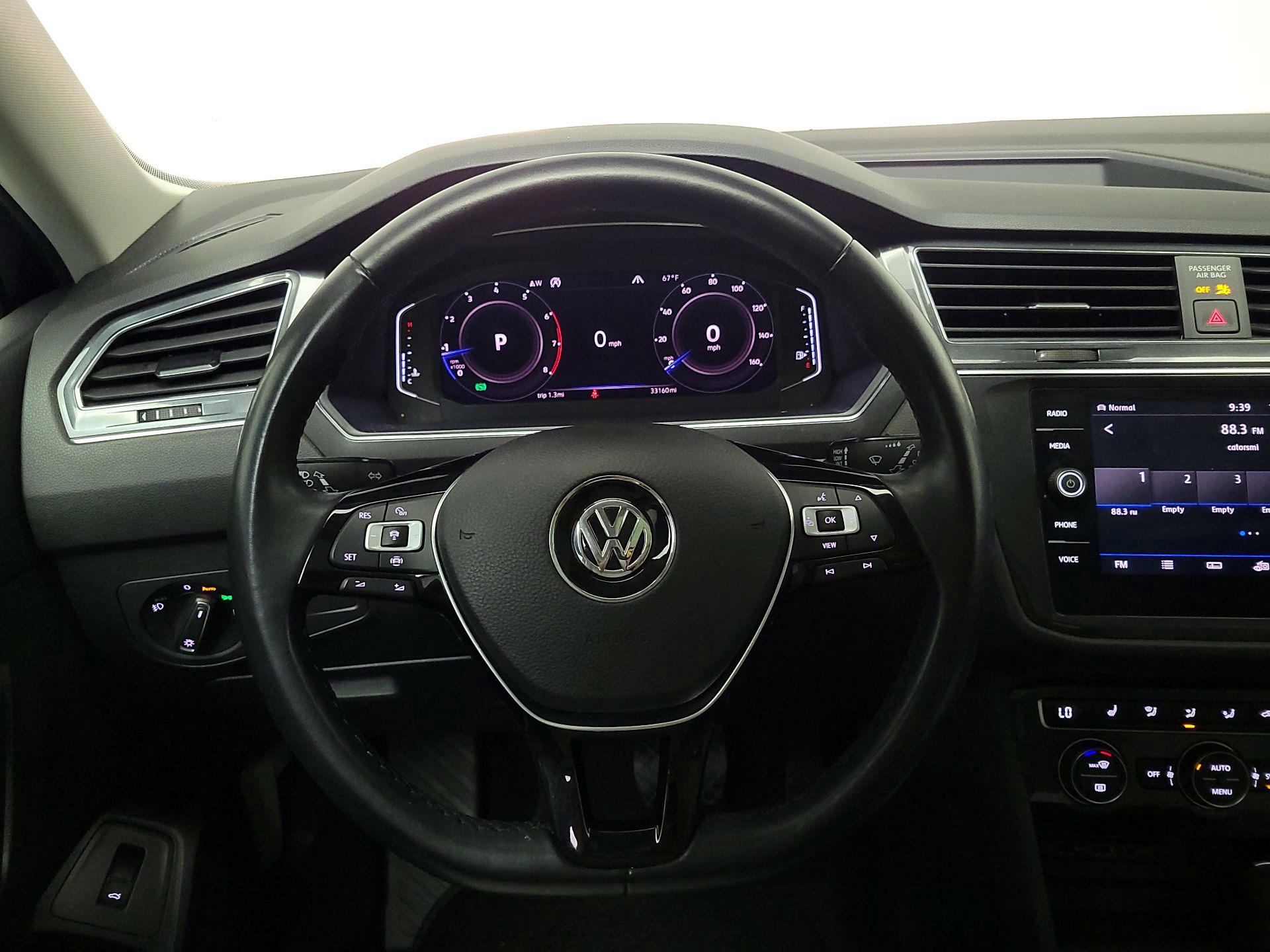 Thumbnail: 2019 Volkswagen Tiguan - 10