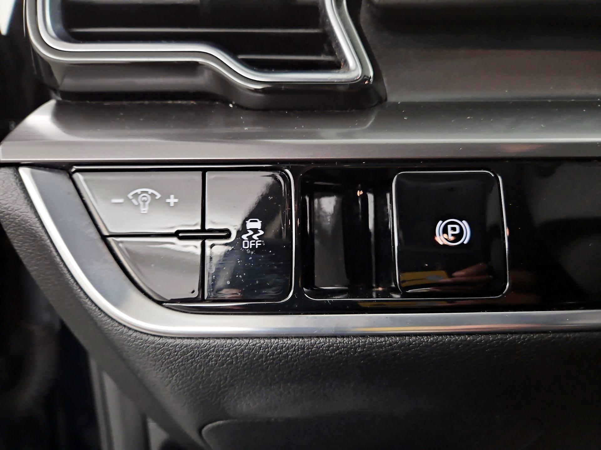Thumbnail: 2023 Kia Sportage - 13