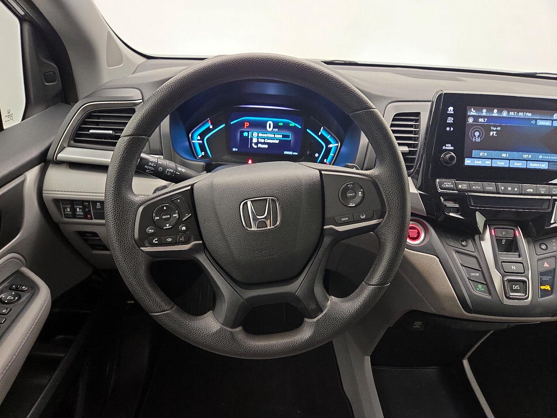 Thumbnail: 2018 Honda Odyssey - 10