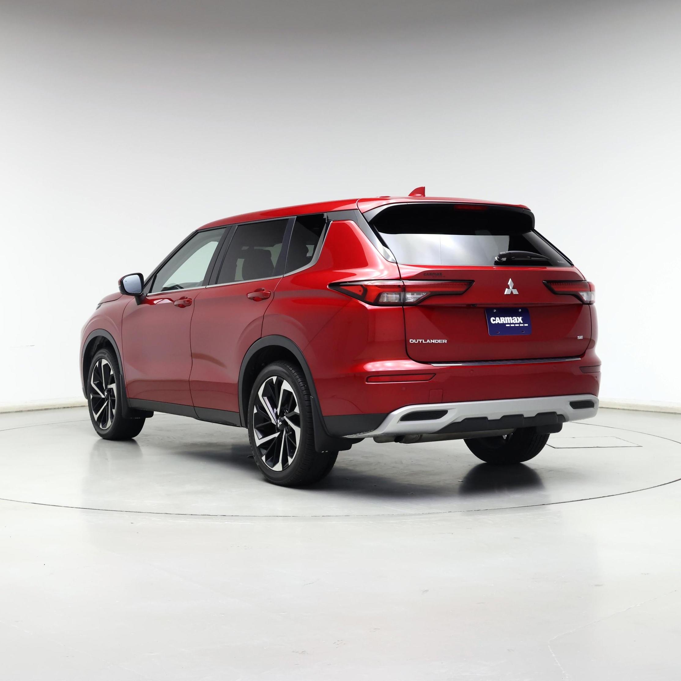 Thumbnail: 2024 Mitsubishi Outlander - 2