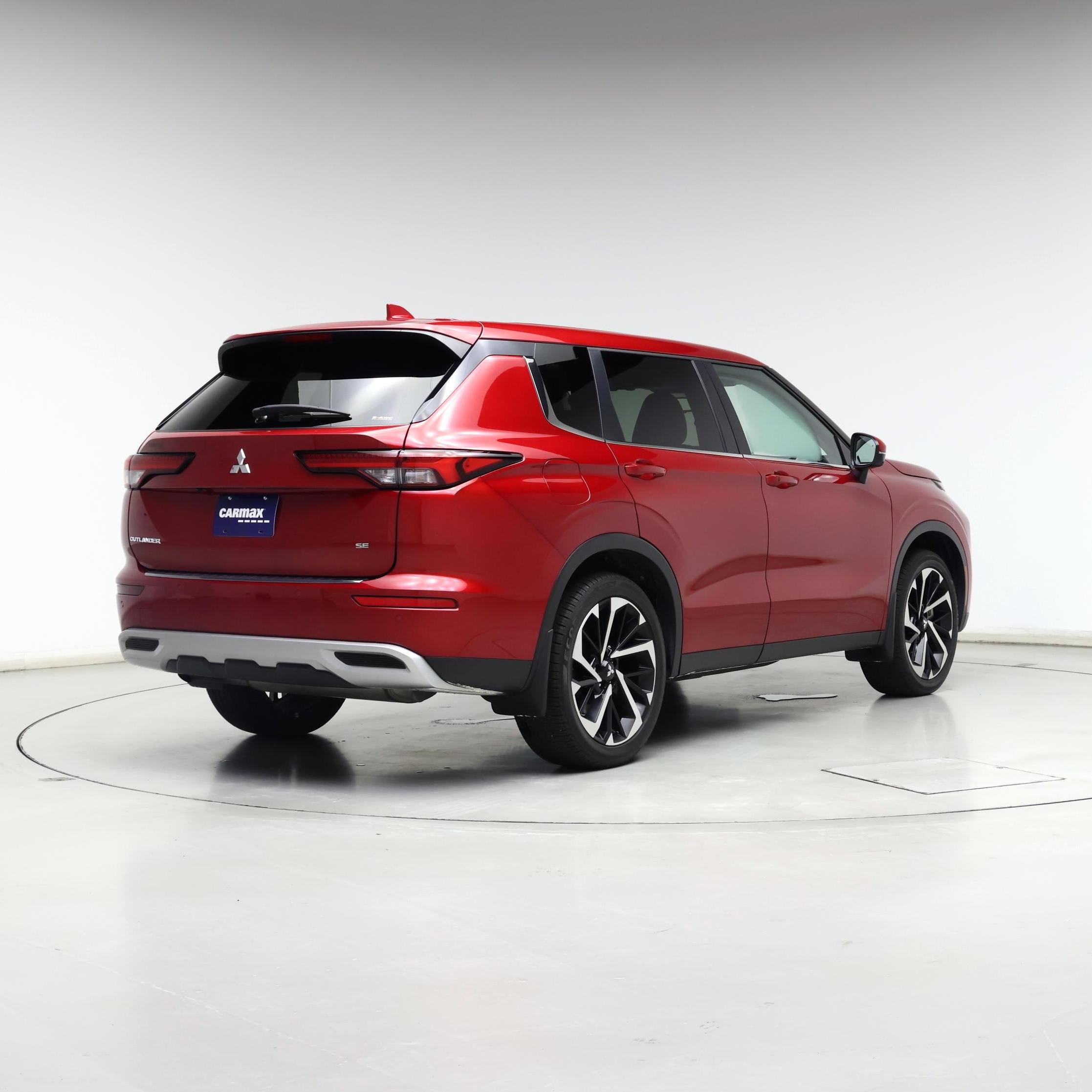 Thumbnail: 2024 Mitsubishi Outlander - 8