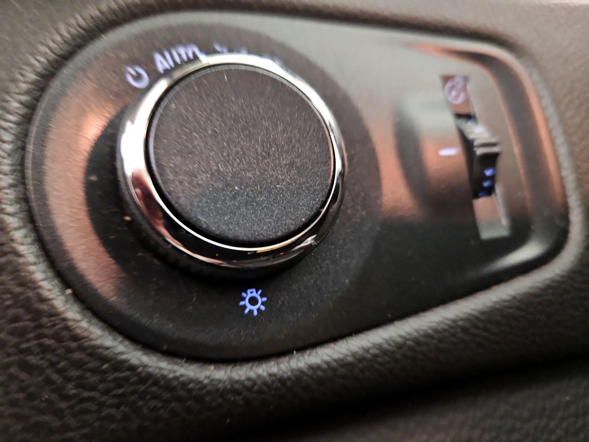 Thumbnail: 2015 Cadillac SRX - 13