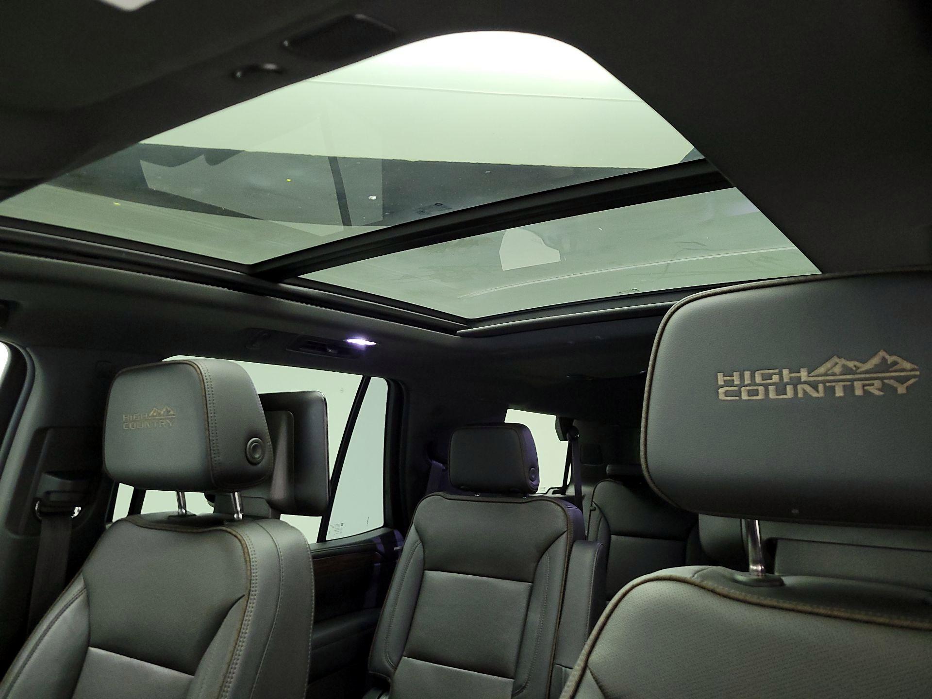 Thumbnail: 2021 Chevrolet Tahoe - 20
