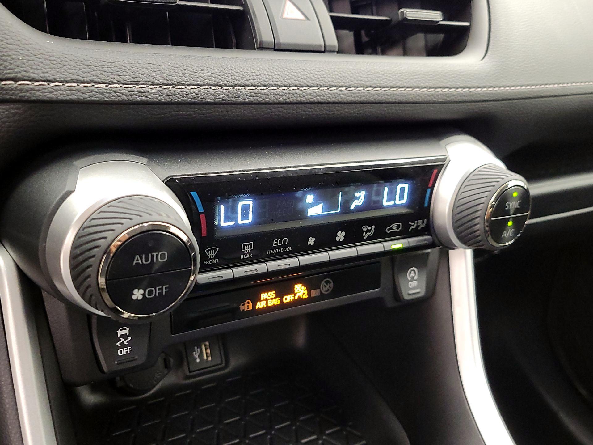 Thumbnail: 2024 Toyota RAV4 - 16