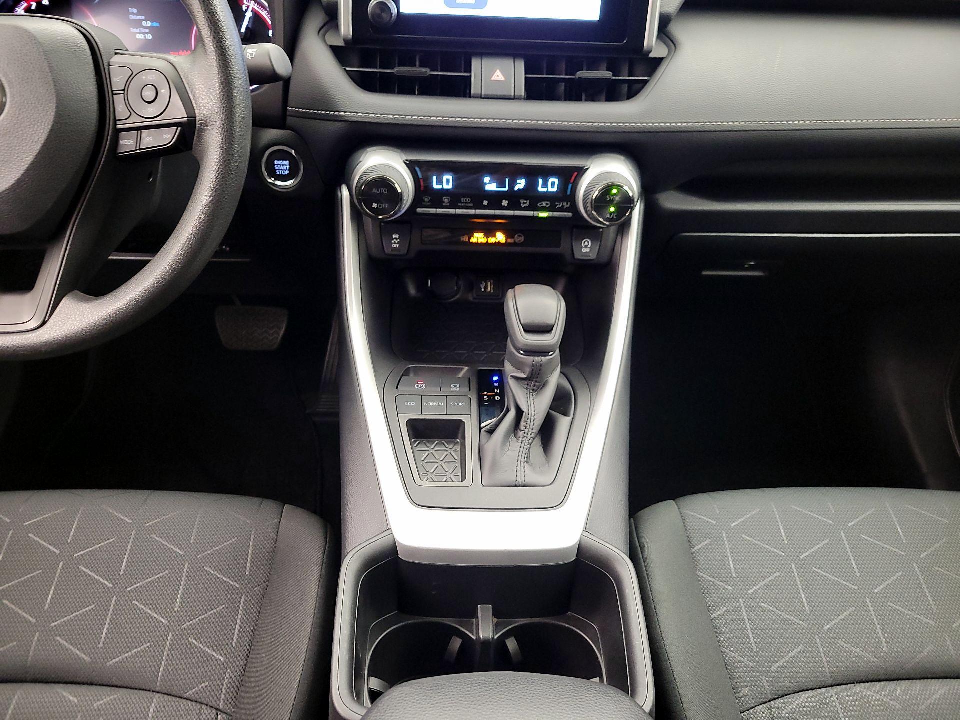 Thumbnail: 2024 Toyota RAV4 - 17