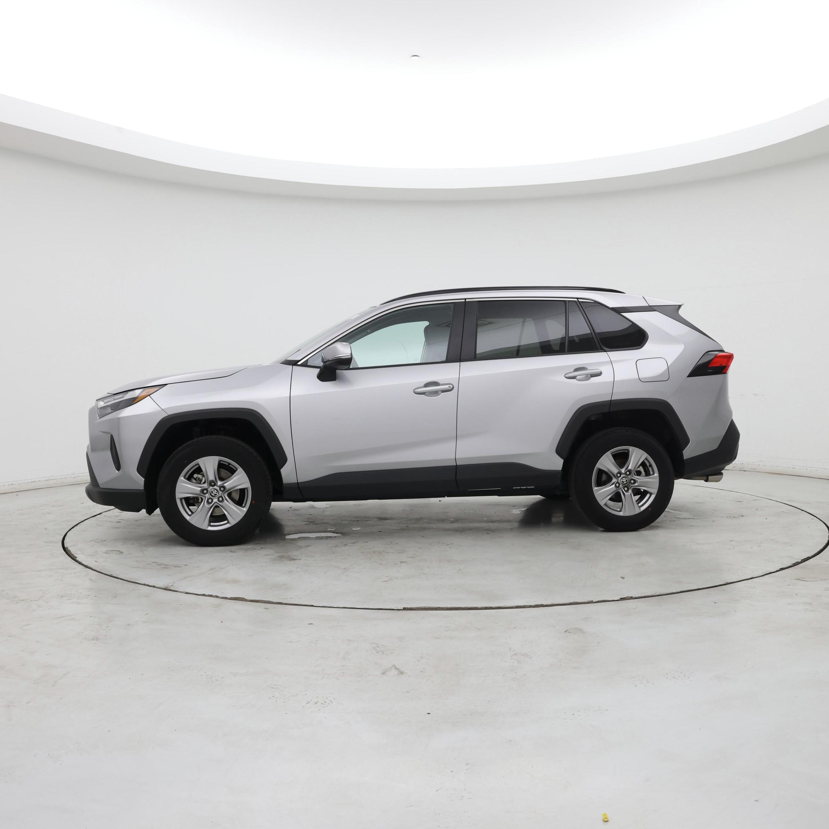 Thumbnail: 2024 Toyota RAV4 - 3
