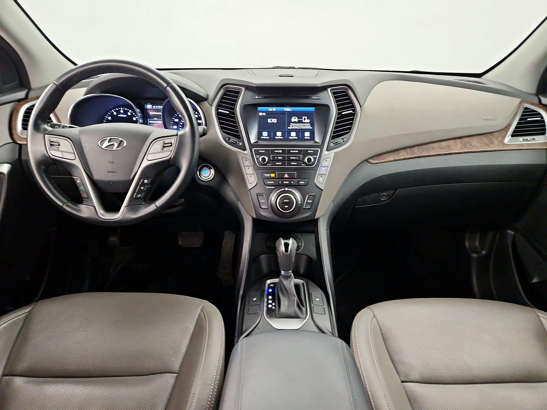 Thumbnail: 2017 Hyundai Santa Fe - 9
