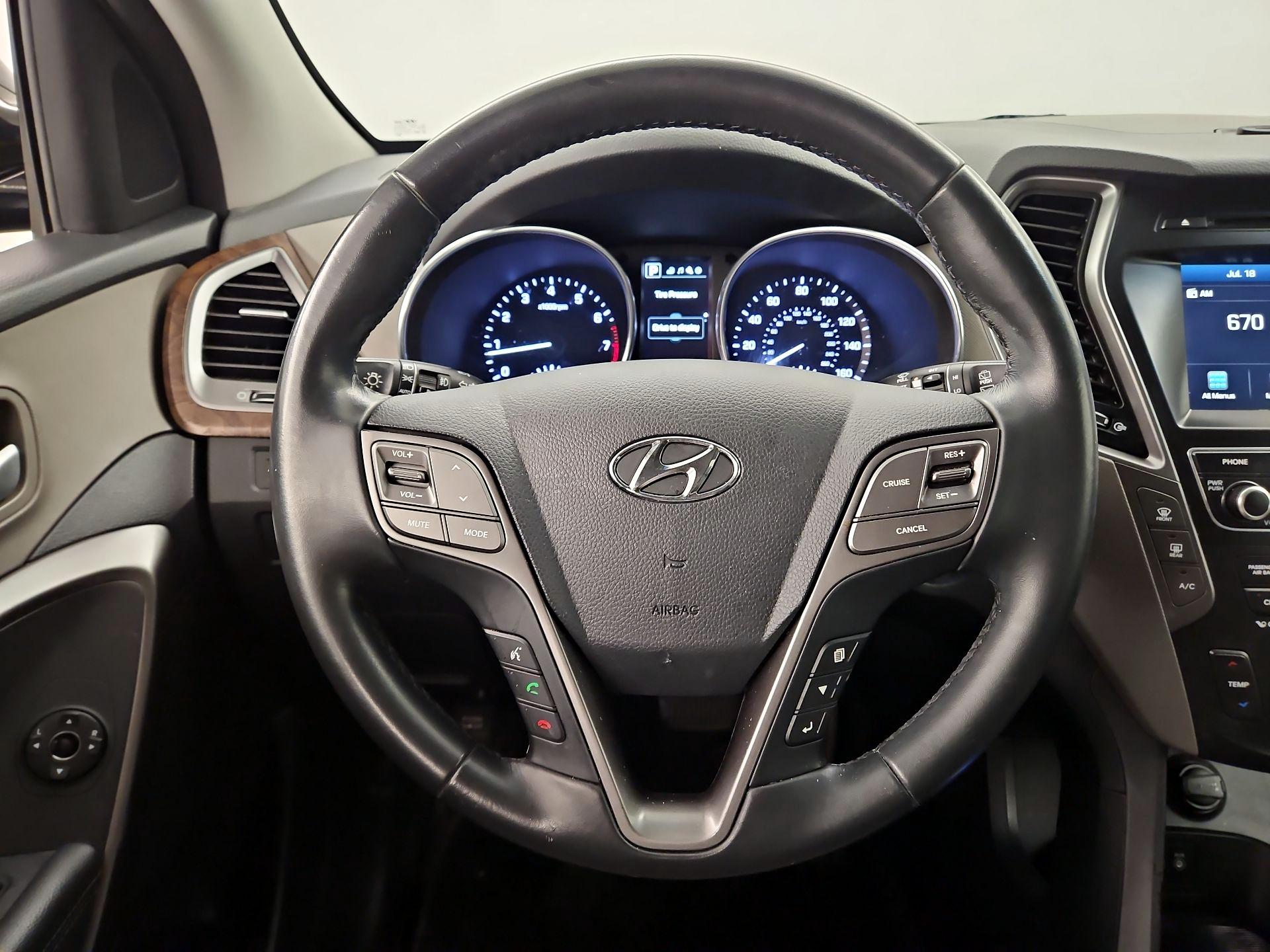 Thumbnail: 2017 Hyundai Santa Fe - 10