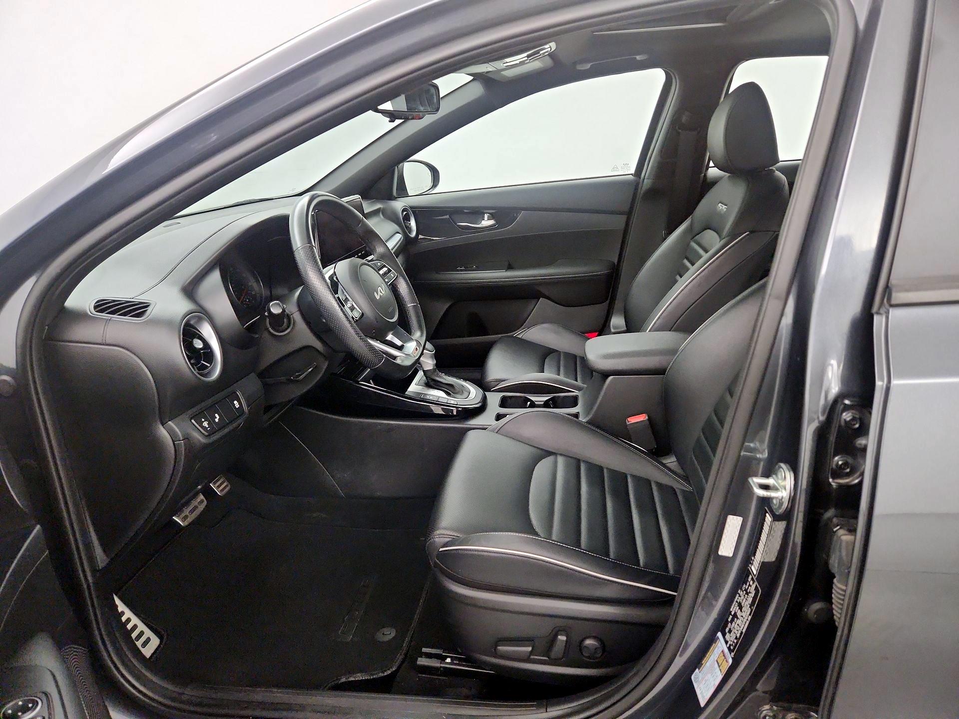 Thumbnail: 2023 Kia Forte - 11