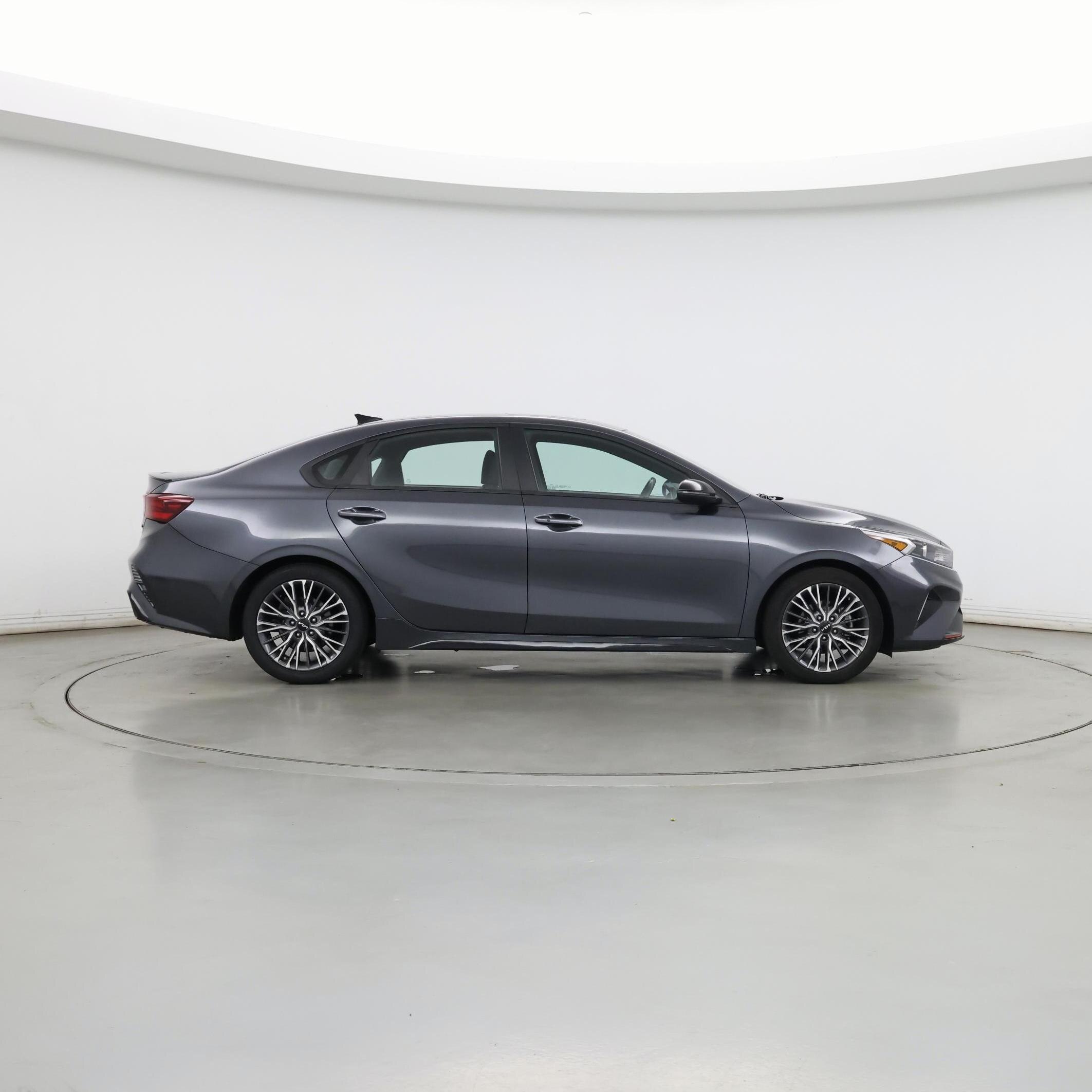 Thumbnail: 2023 Kia Forte - 7