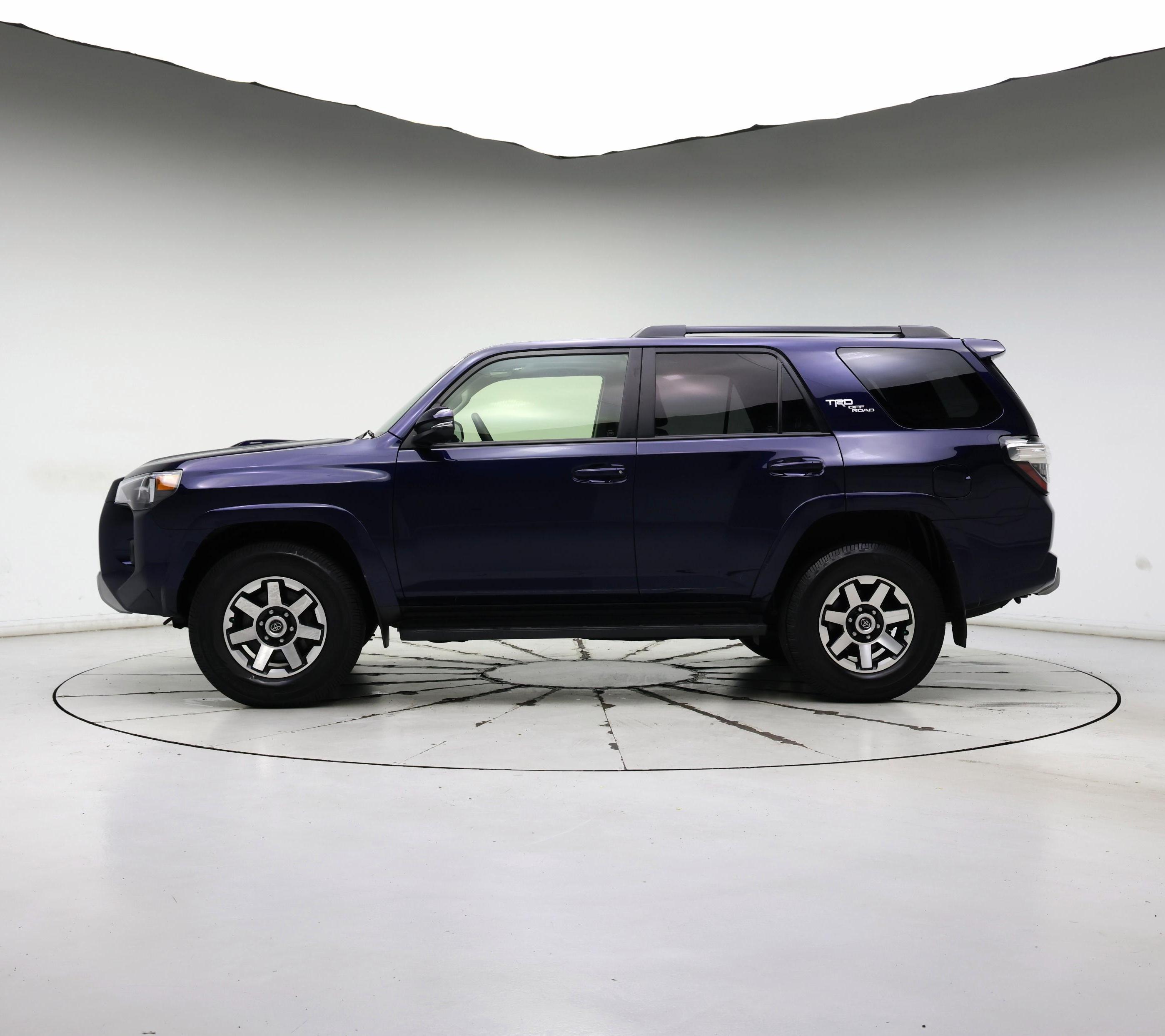 Thumbnail: 2020 Toyota 4Runner - 3