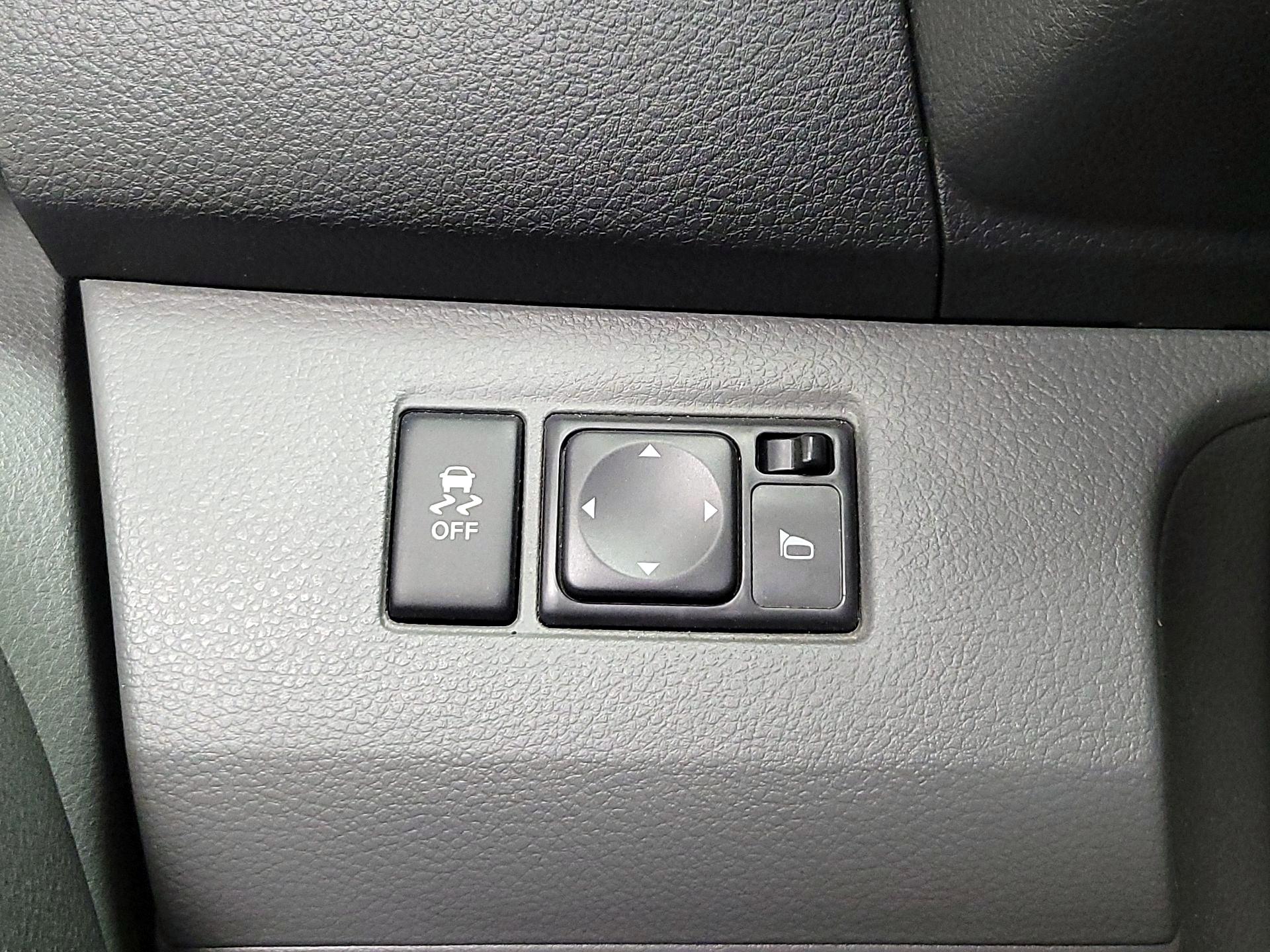 Thumbnail: 2015 Nissan NV200 - 13