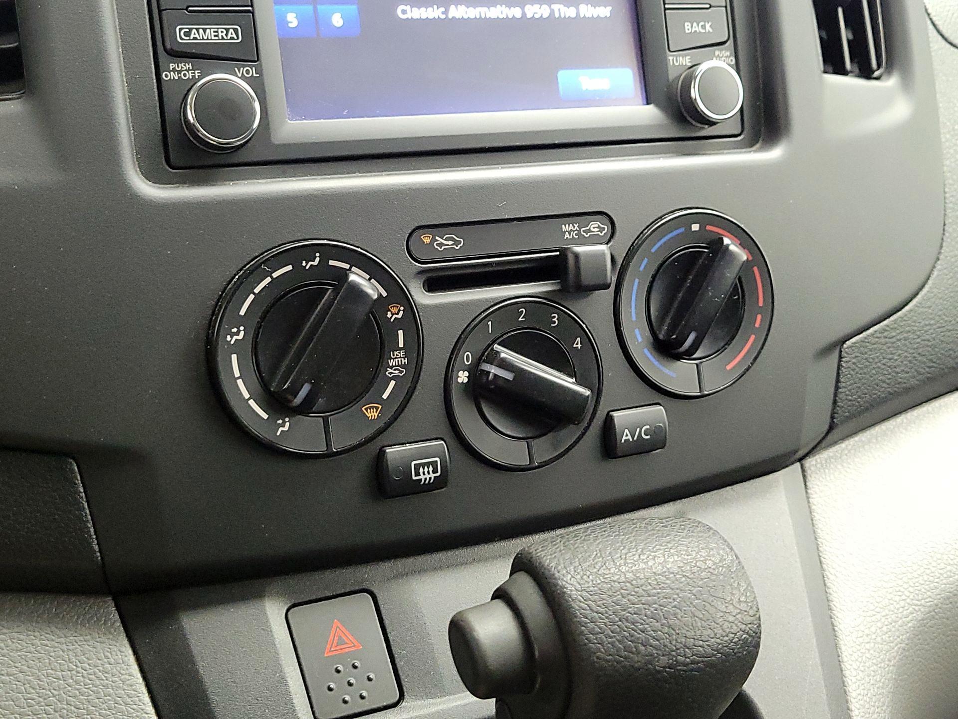 Thumbnail: 2015 Nissan NV200 - 17
