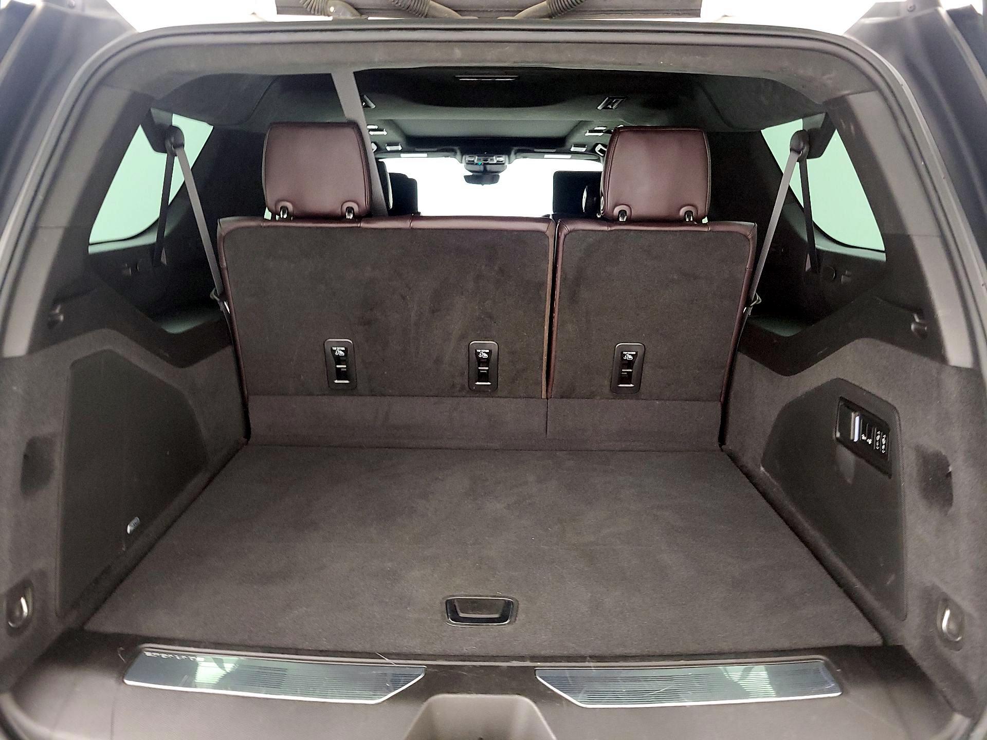 Thumbnail: 2021 Cadillac Escalade - 16