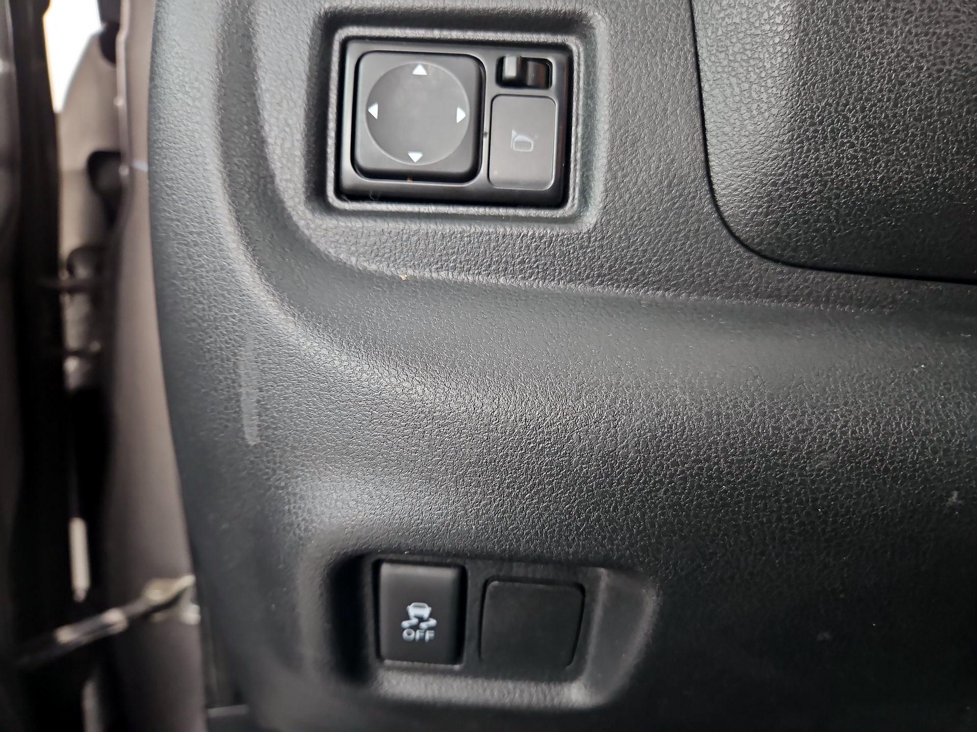 Thumbnail: 2016 Nissan Versa - 13
