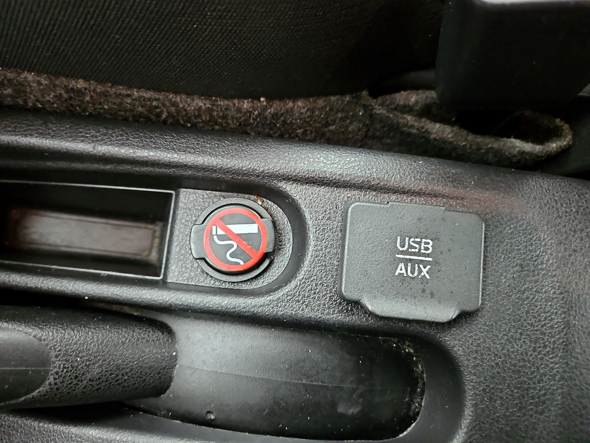 Thumbnail: 2016 Nissan Versa - 17