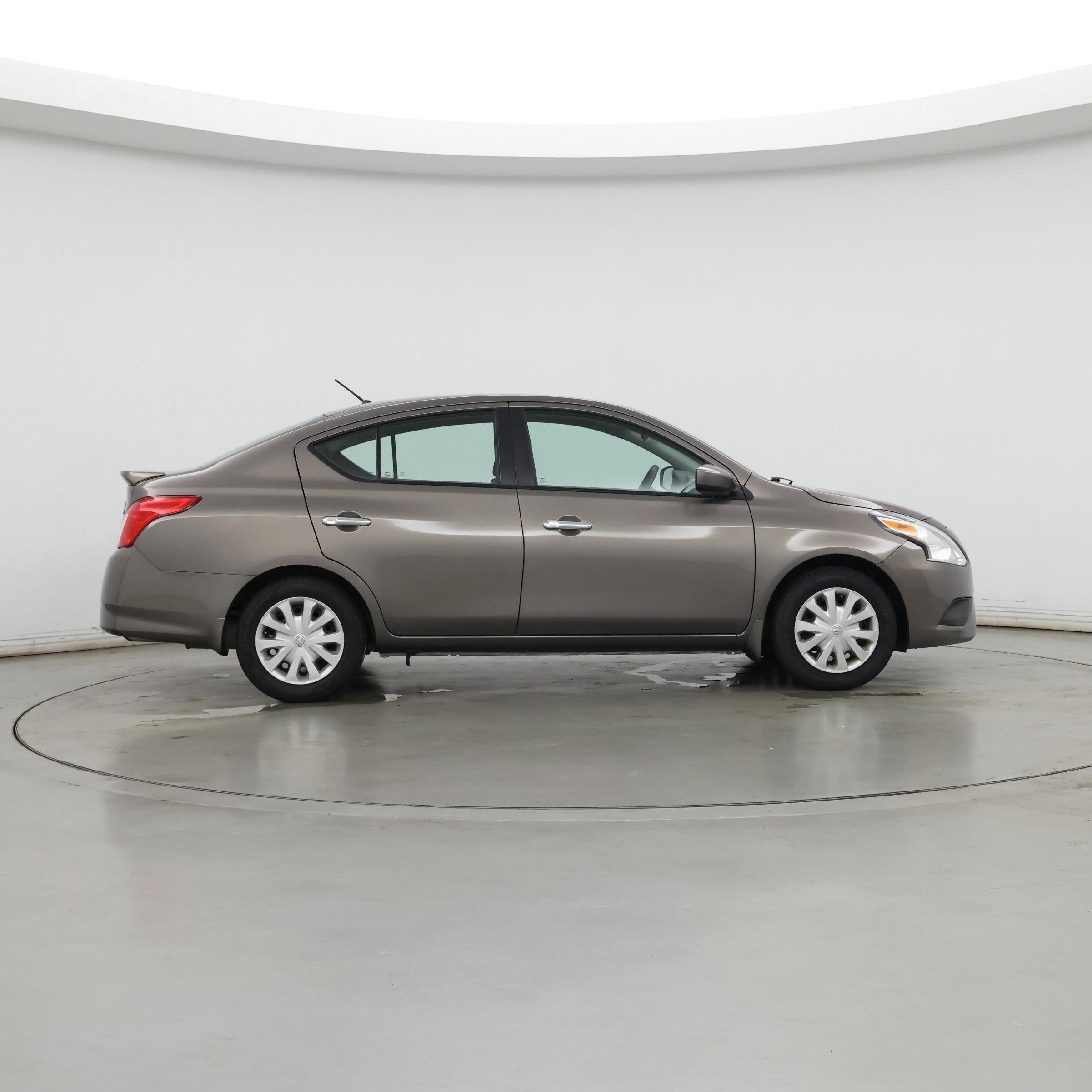 Thumbnail: 2016 Nissan Versa - 7