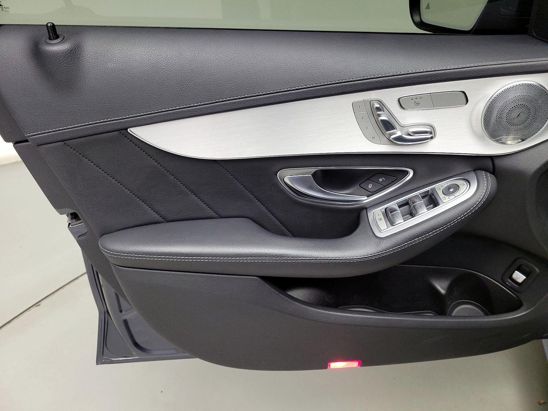 Thumbnail: 2015 Mercedes-Benz C-Class - 12