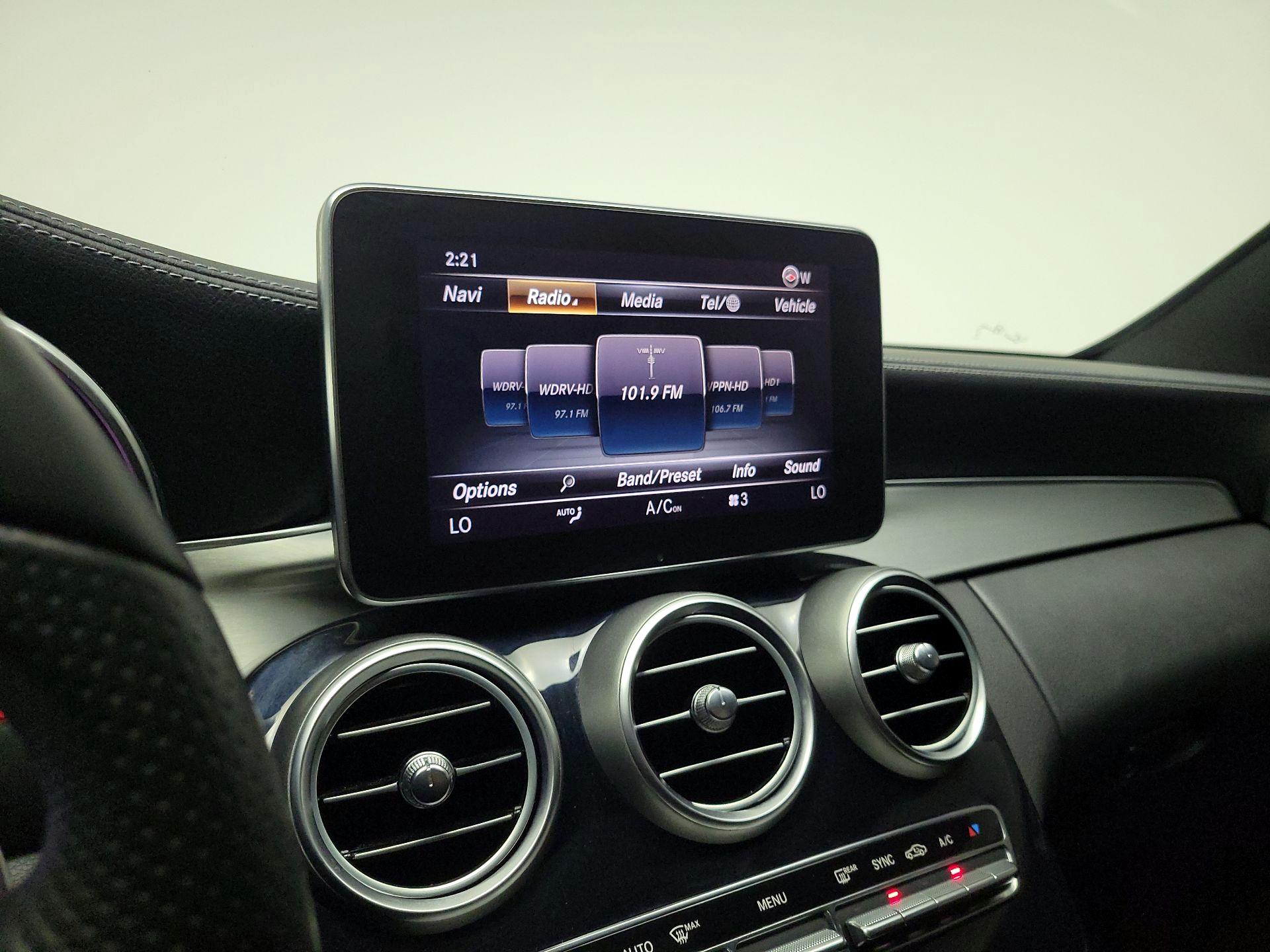 Thumbnail: 2015 Mercedes-Benz C-Class - 16