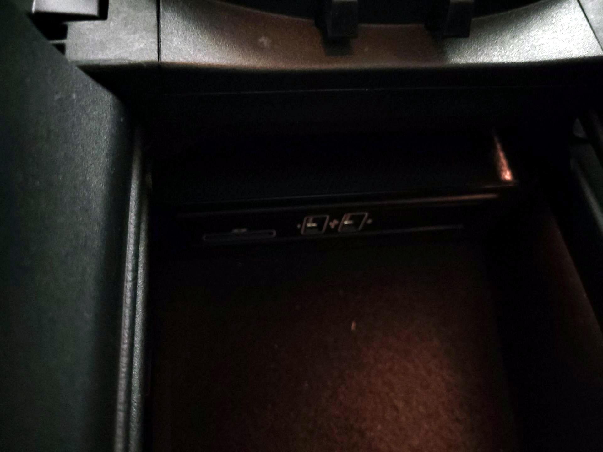 Thumbnail: 2015 Mercedes-Benz C-Class - 19