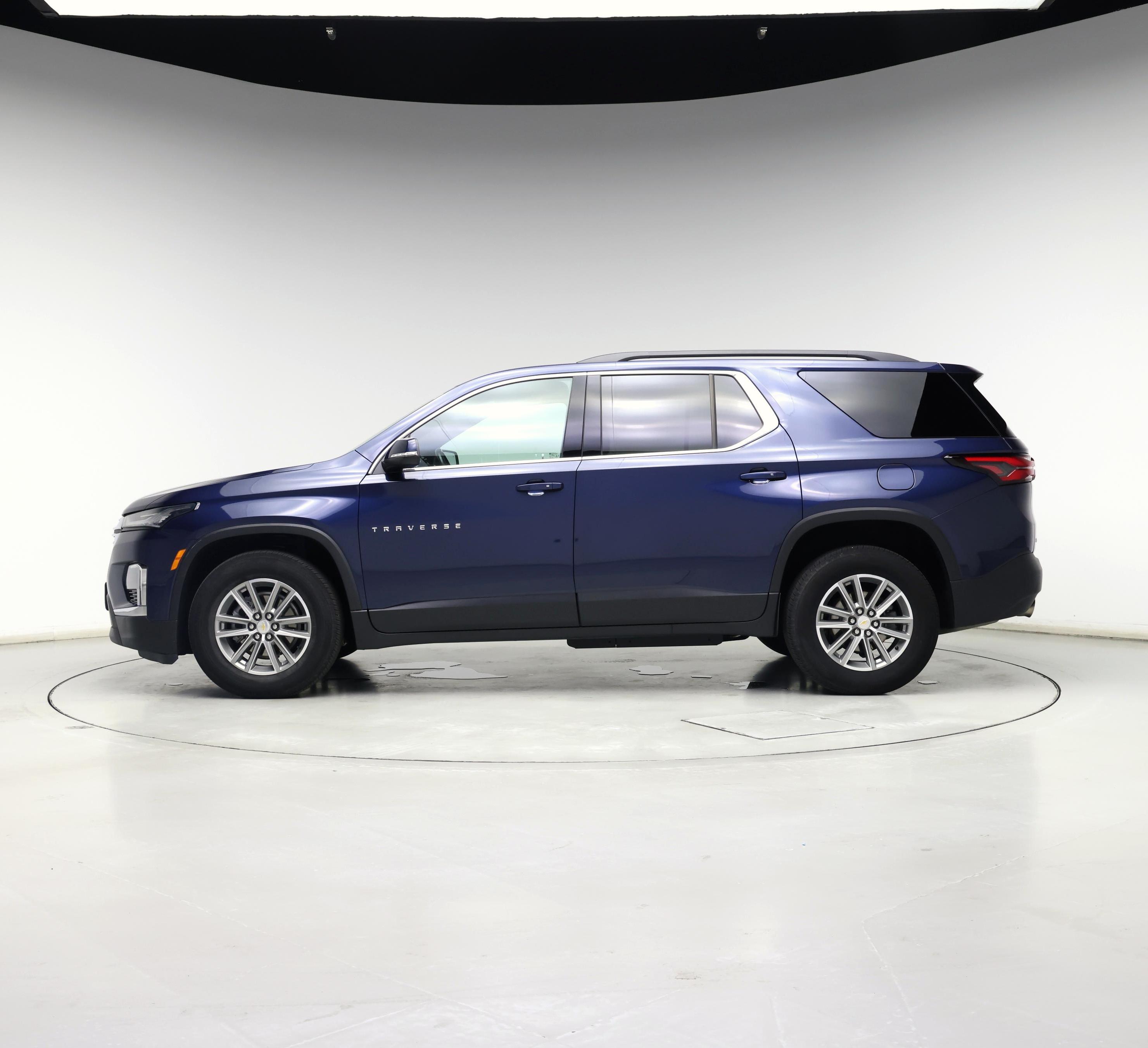 Thumbnail: 2022 Chevrolet Traverse - 3