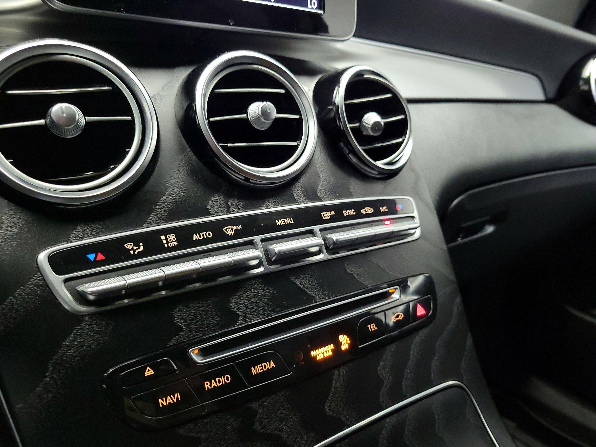 Thumbnail: 2019 Mercedes-Benz GLC - 17