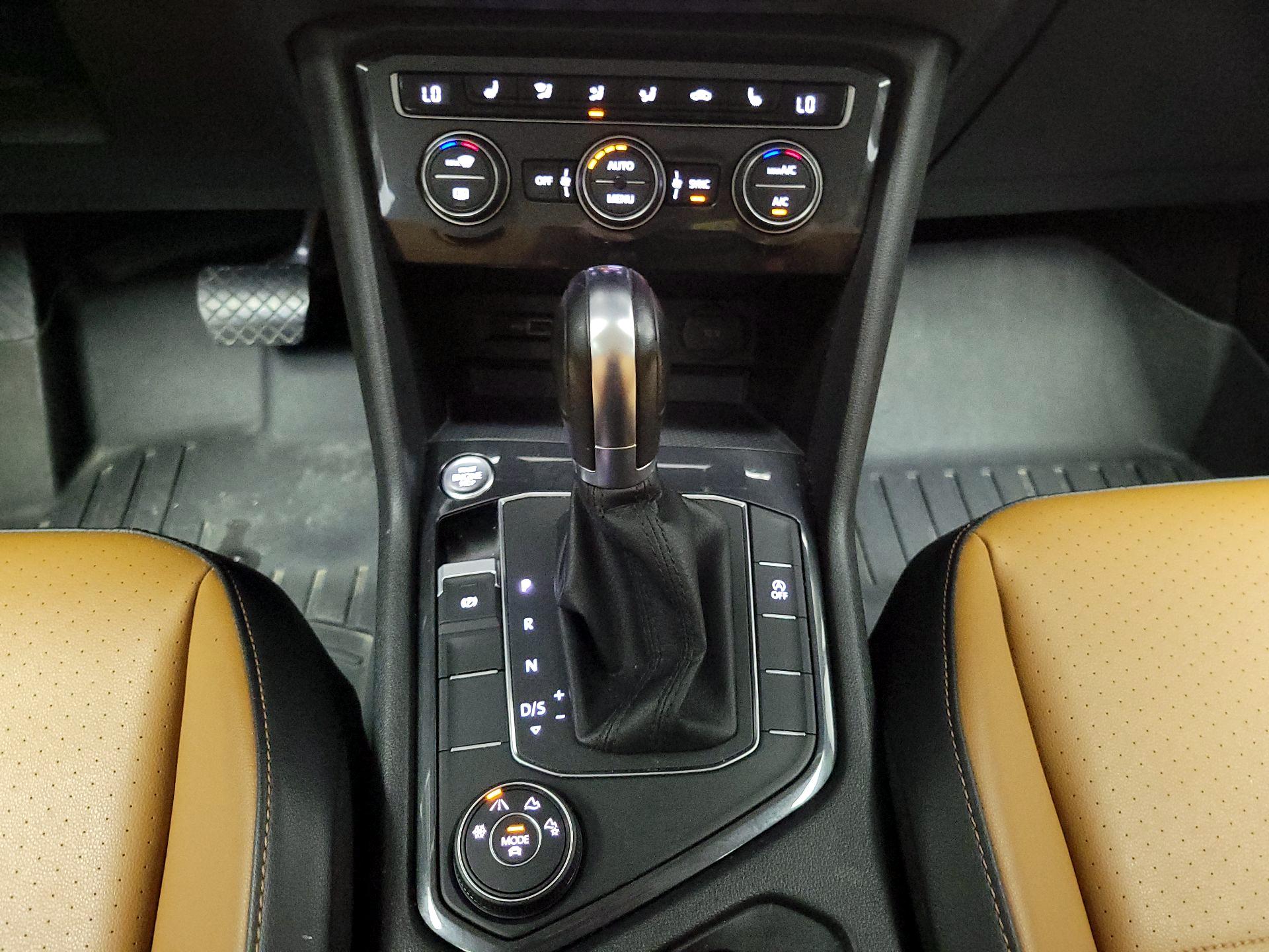 Thumbnail: 2019 Volkswagen Tiguan - 17